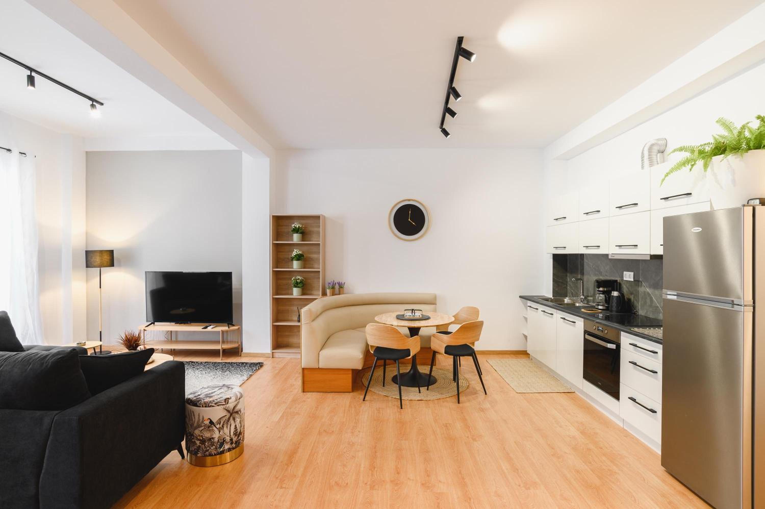 Mandraki City Center Apartments