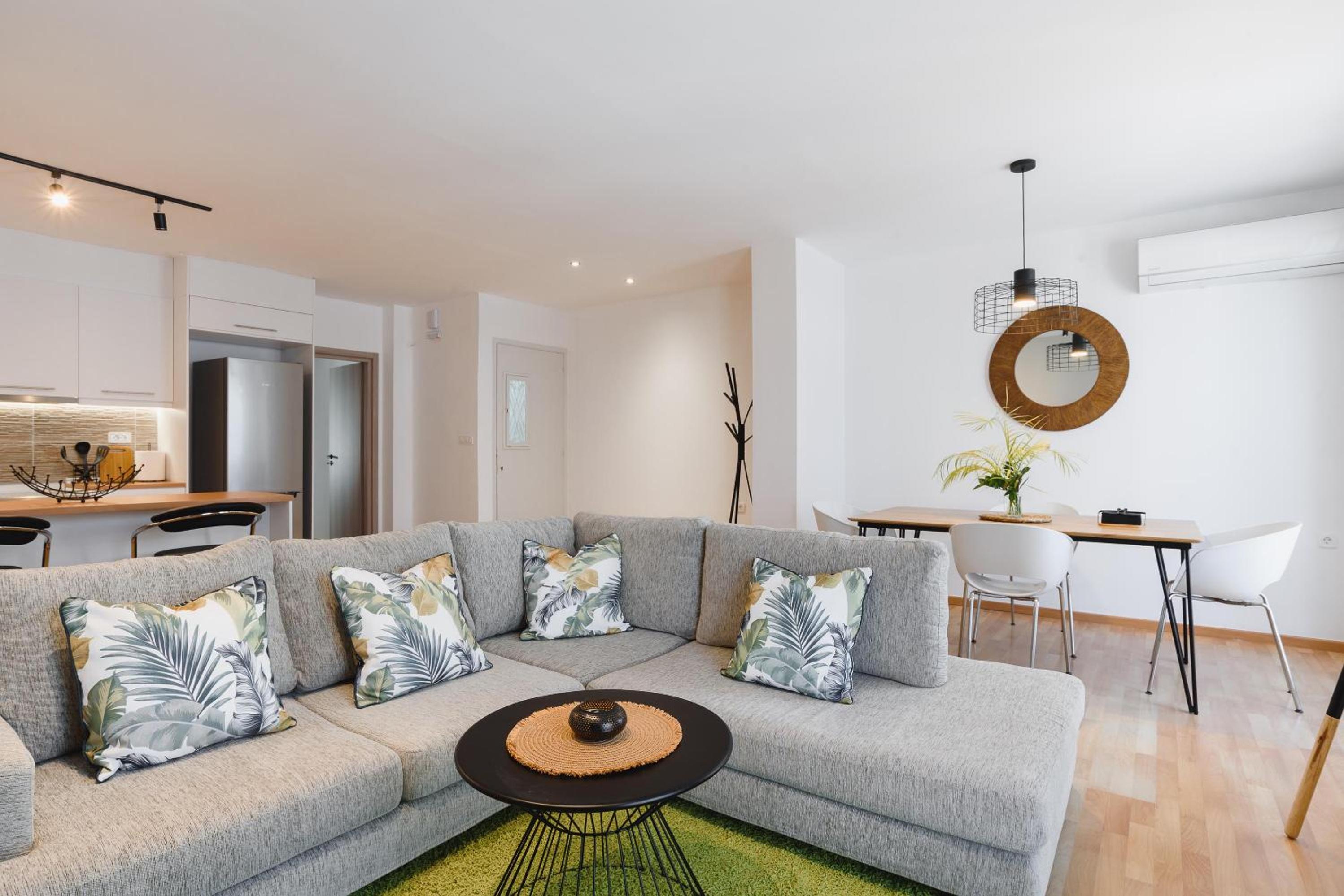 Mandraki City Center Apartments