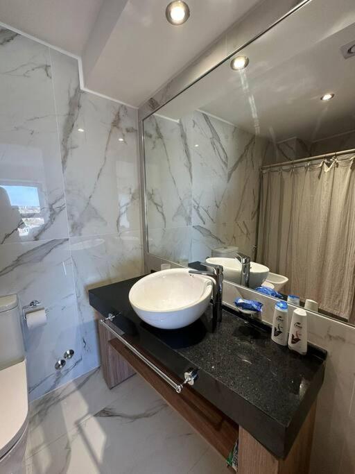 Pinot Torre Leloir 4 pax - by Inside