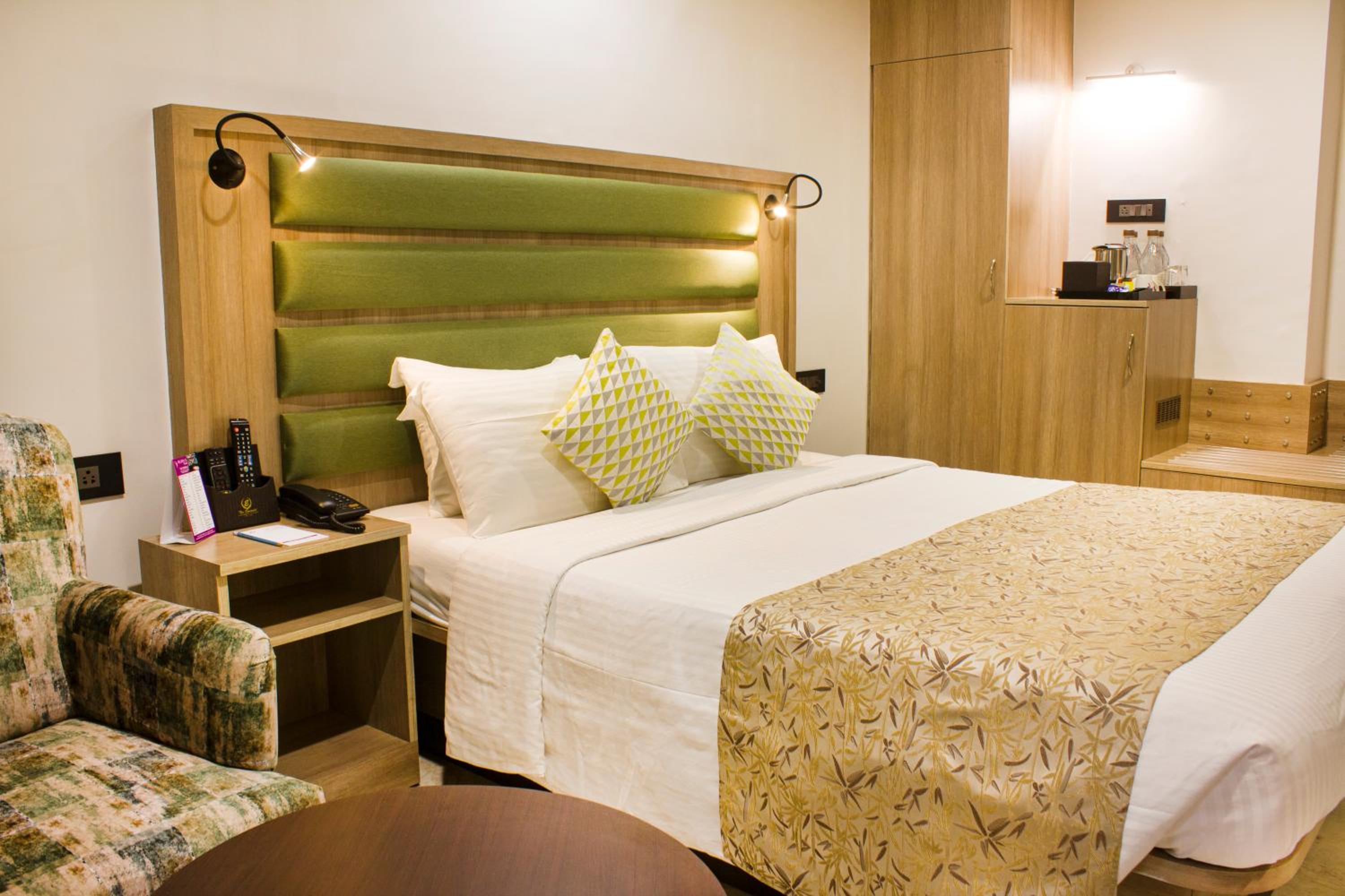 Regenta Place The Emerald photo 2