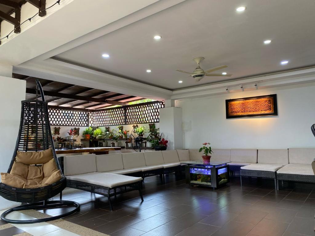 Aika Homestay photo 4