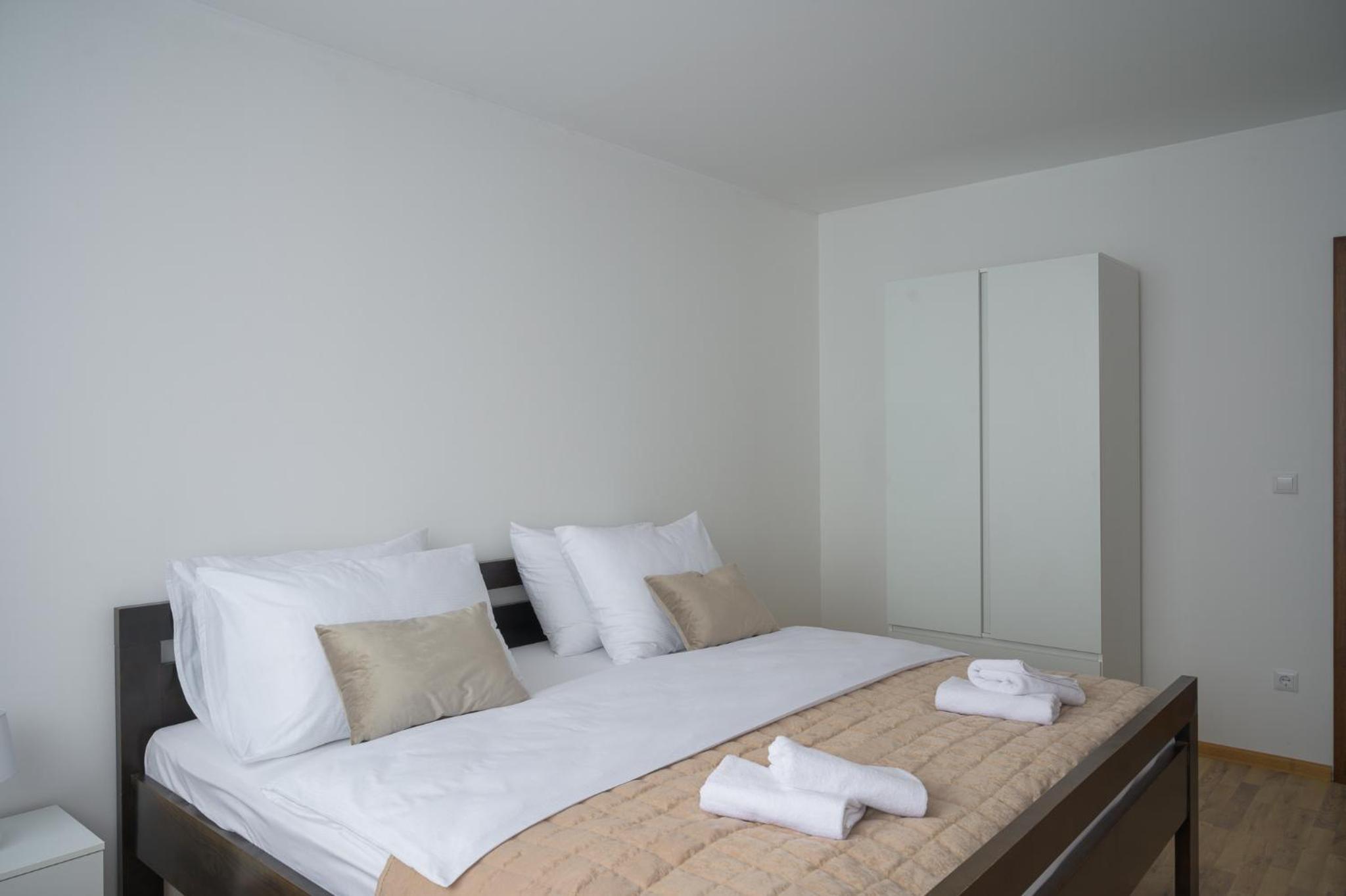 Highland lux apartments