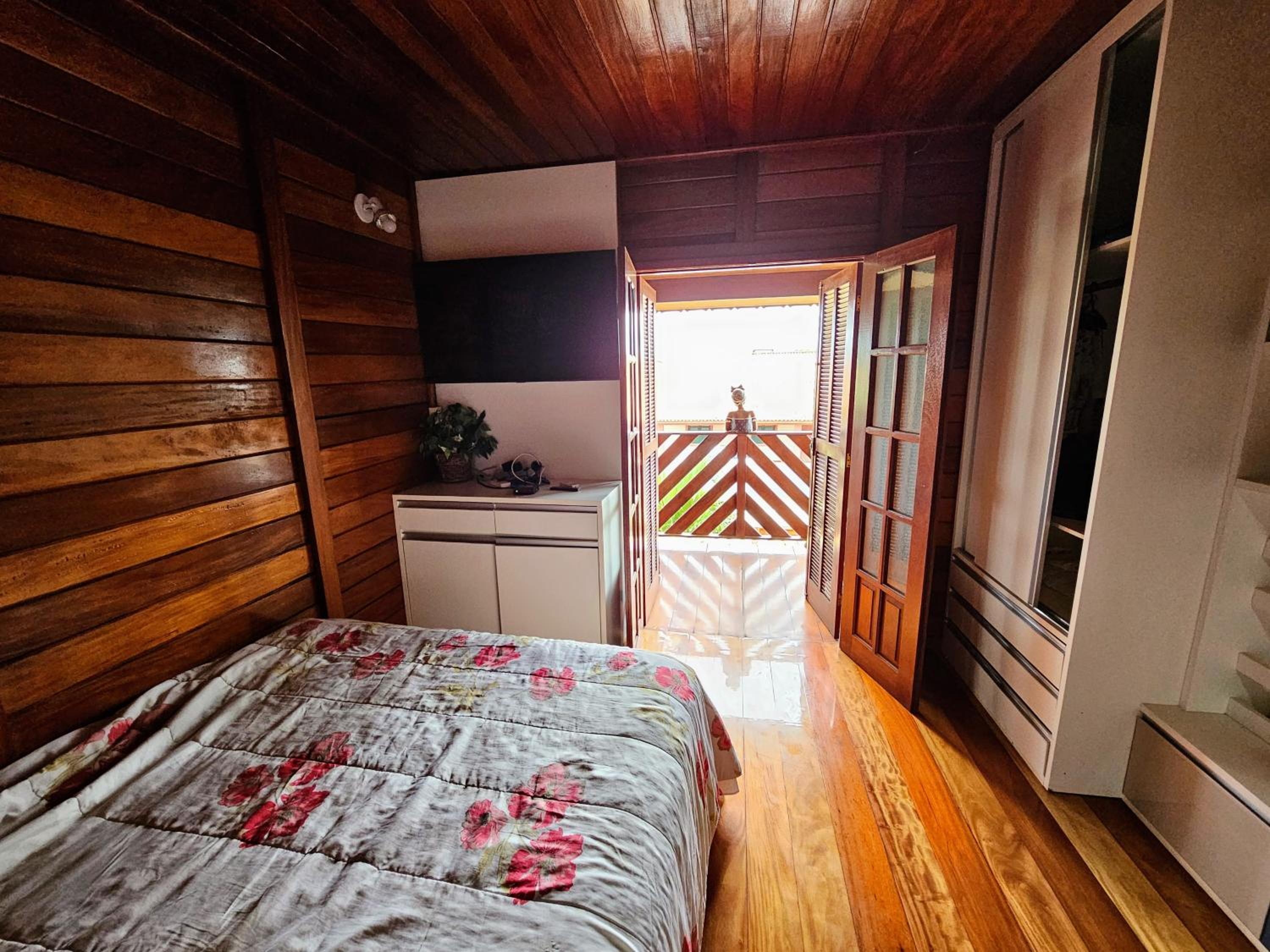 Casa em Grussai 6 quartos e piscina Sâo Joâo da Barrra-RJ
