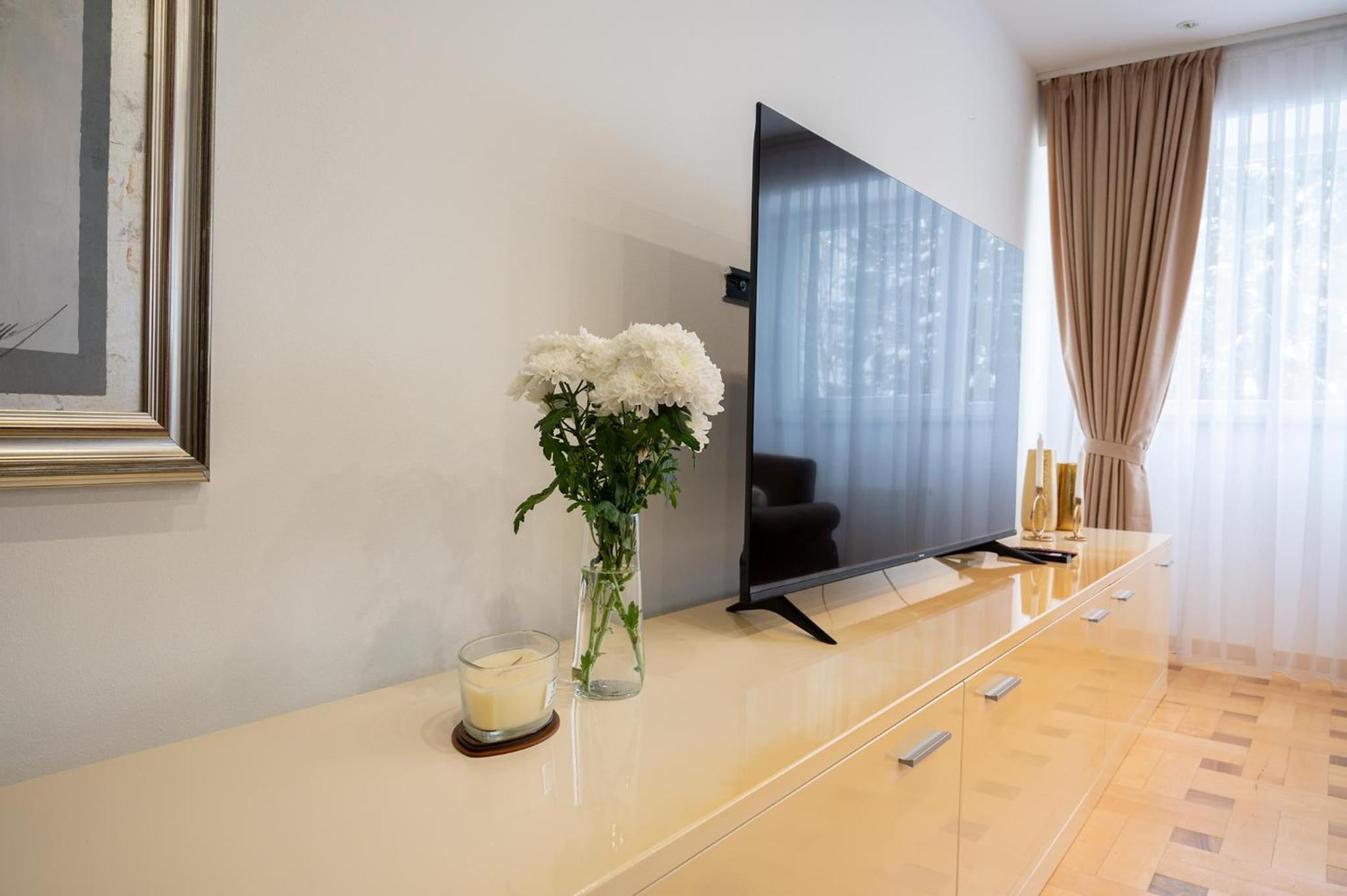 Highland lux apartments