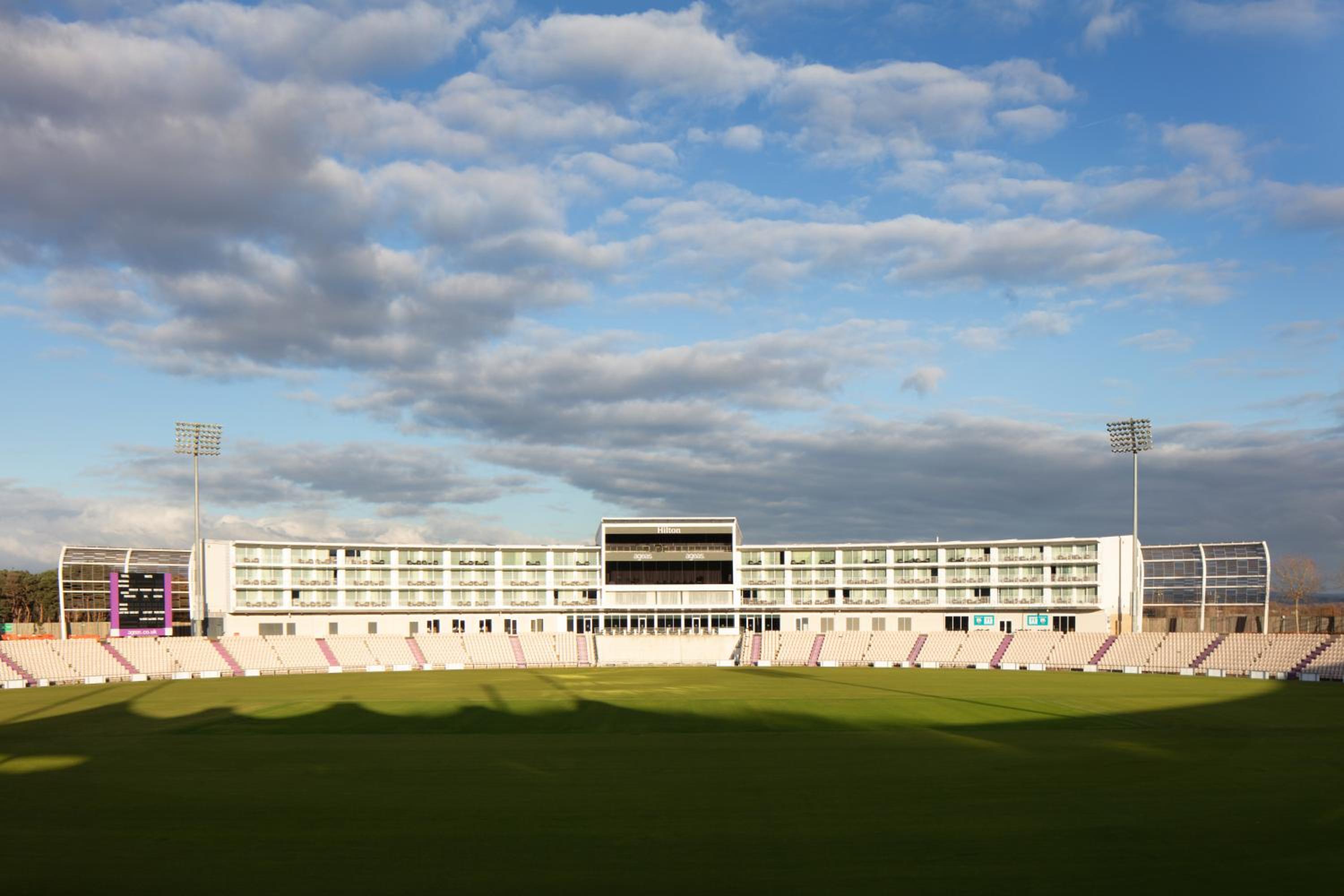 Hilton Southampton - Utilita Bowl