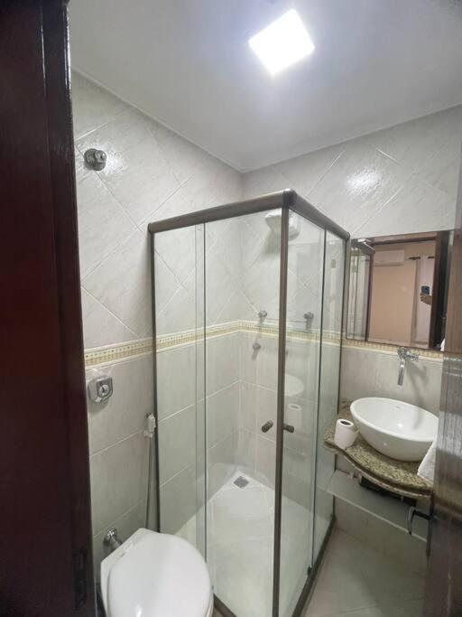 Casa em Bairro Nobre a 5 Minutos da Praia