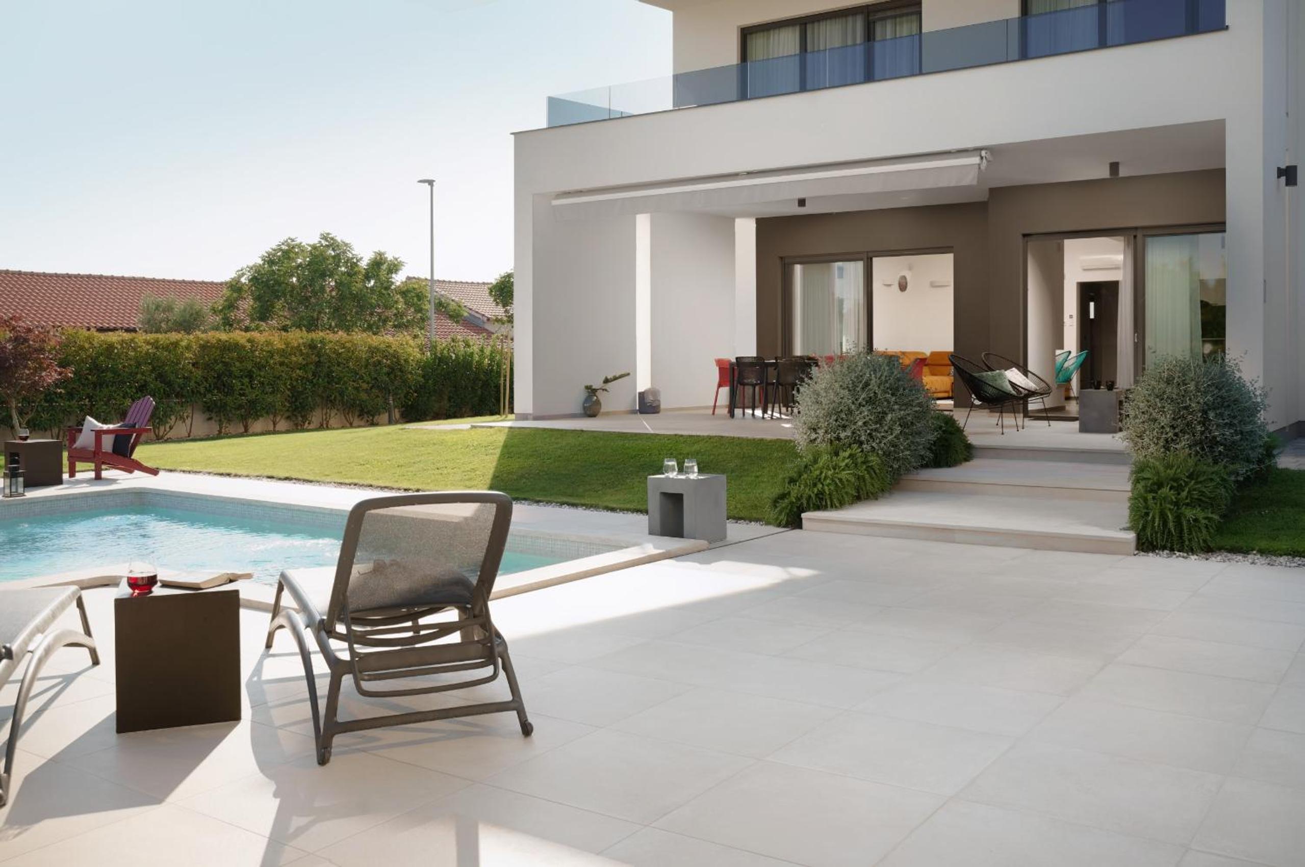 Villa Zen near Medulin for 8 people with wellness & sea view - only 1 km from beach