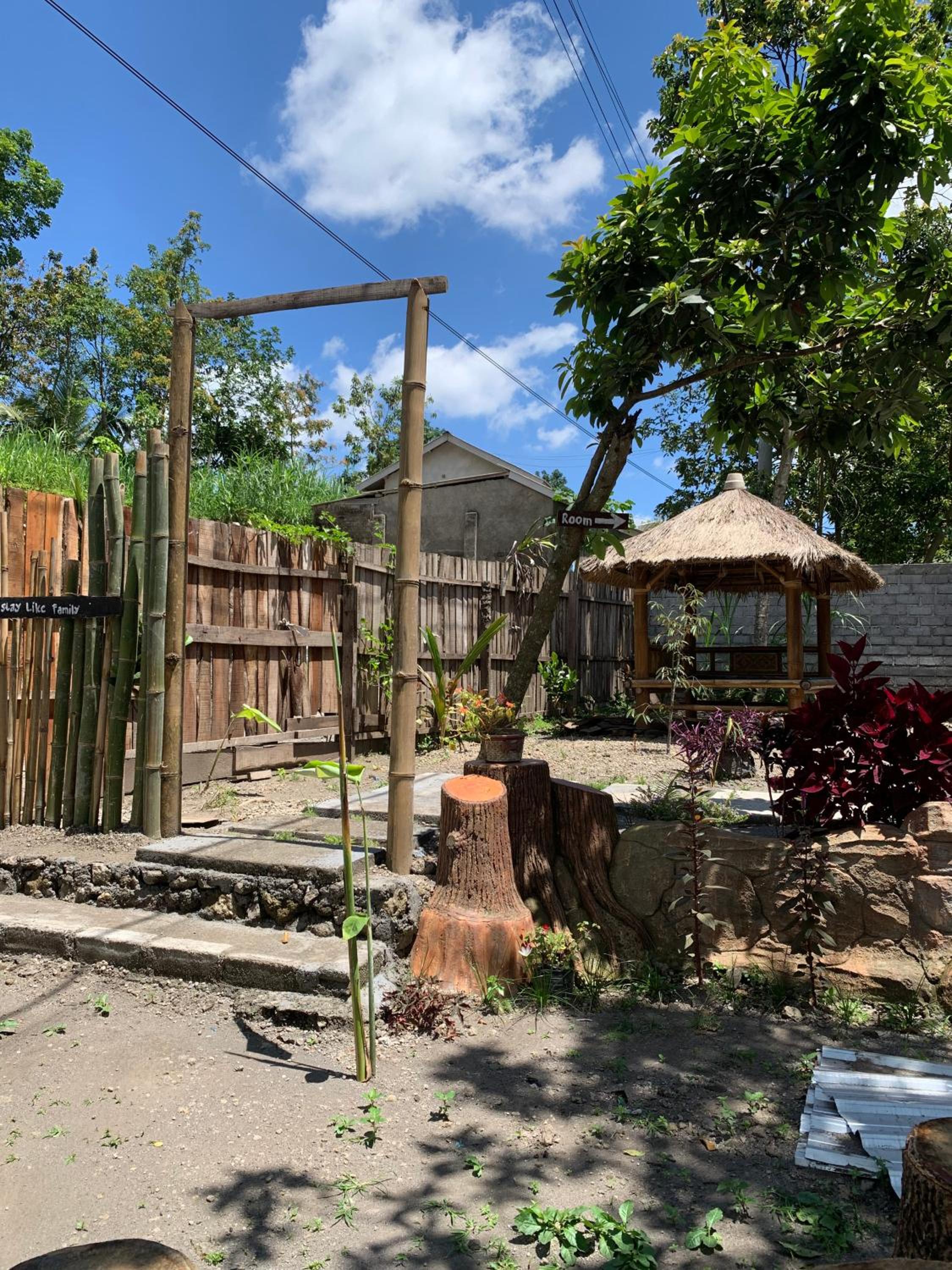 Avocado homestay