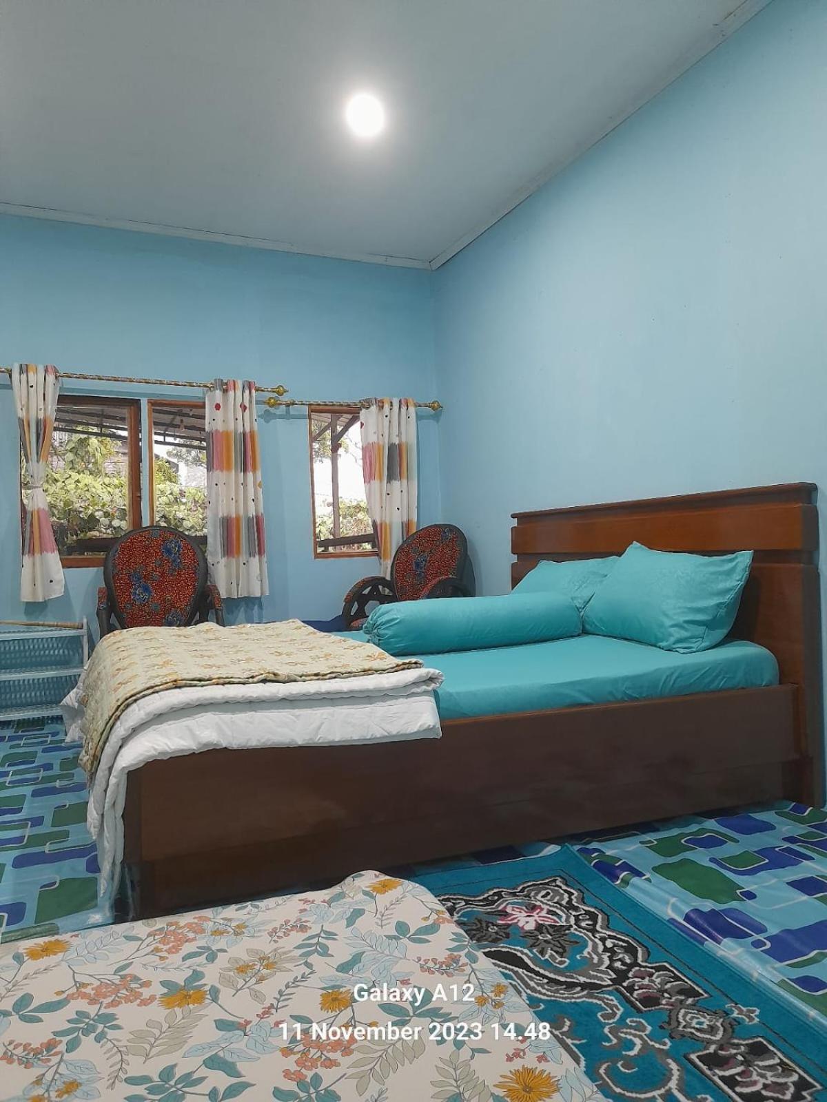 Homestay Subarda Kamar Wine view 5