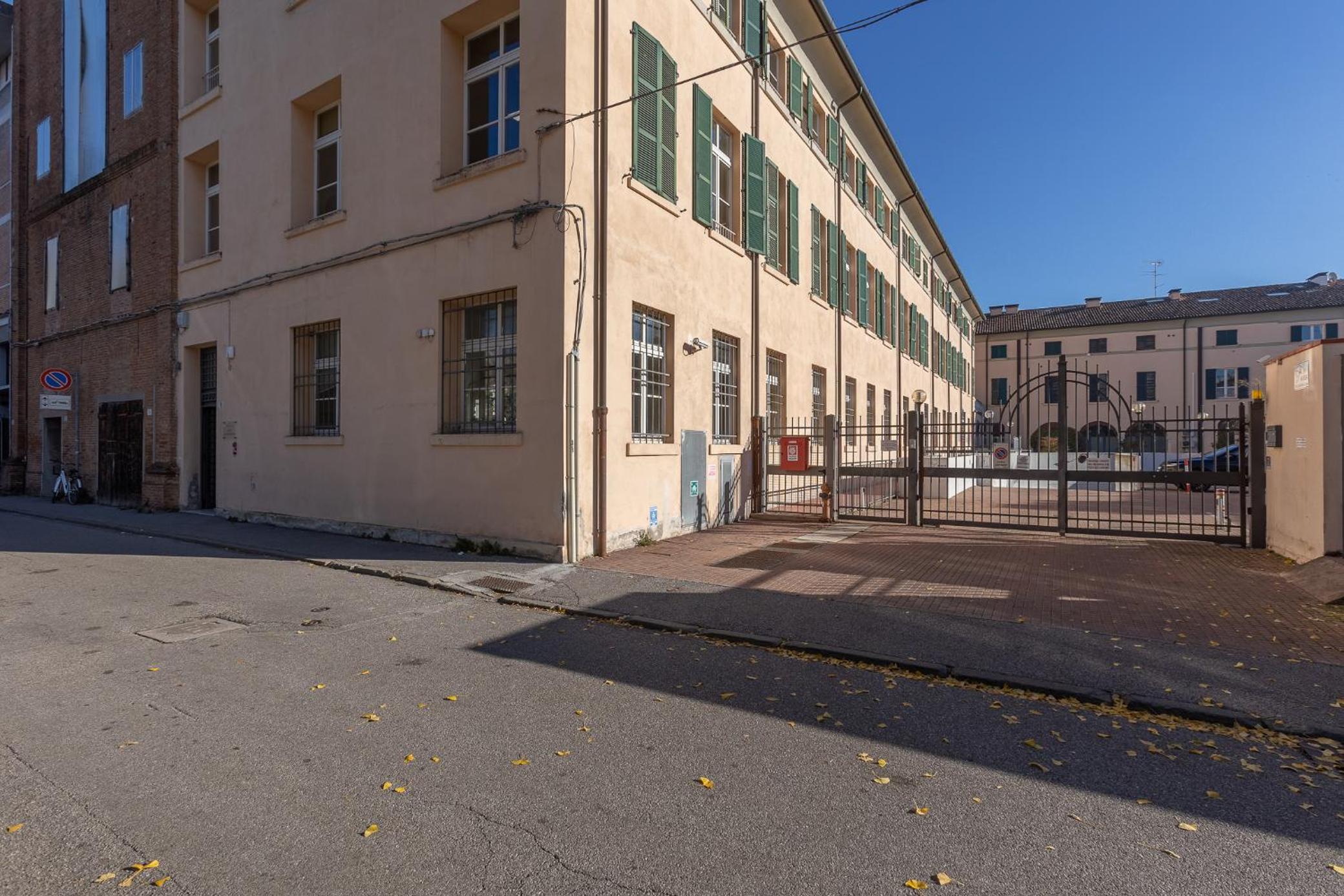 GuestHost - Dimora Storica Manfredini nel cuore di Ferrara view 4