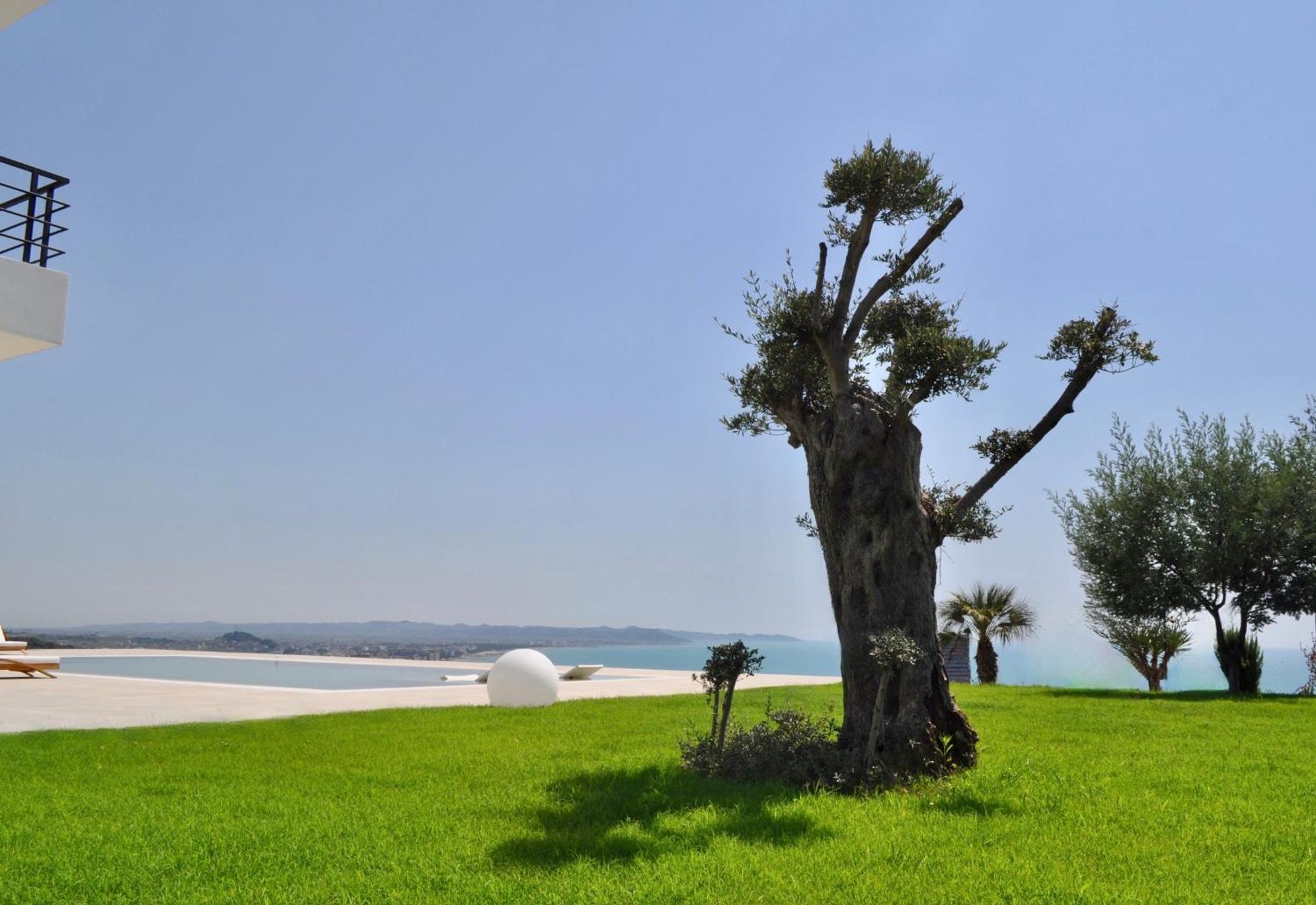 Villa Esmi Durres