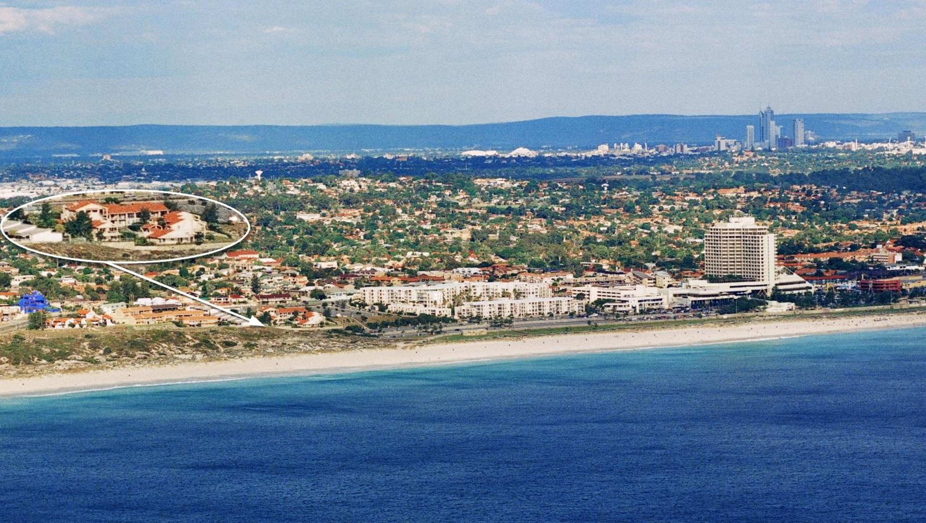 Scarborough & Absolutely Beachfront