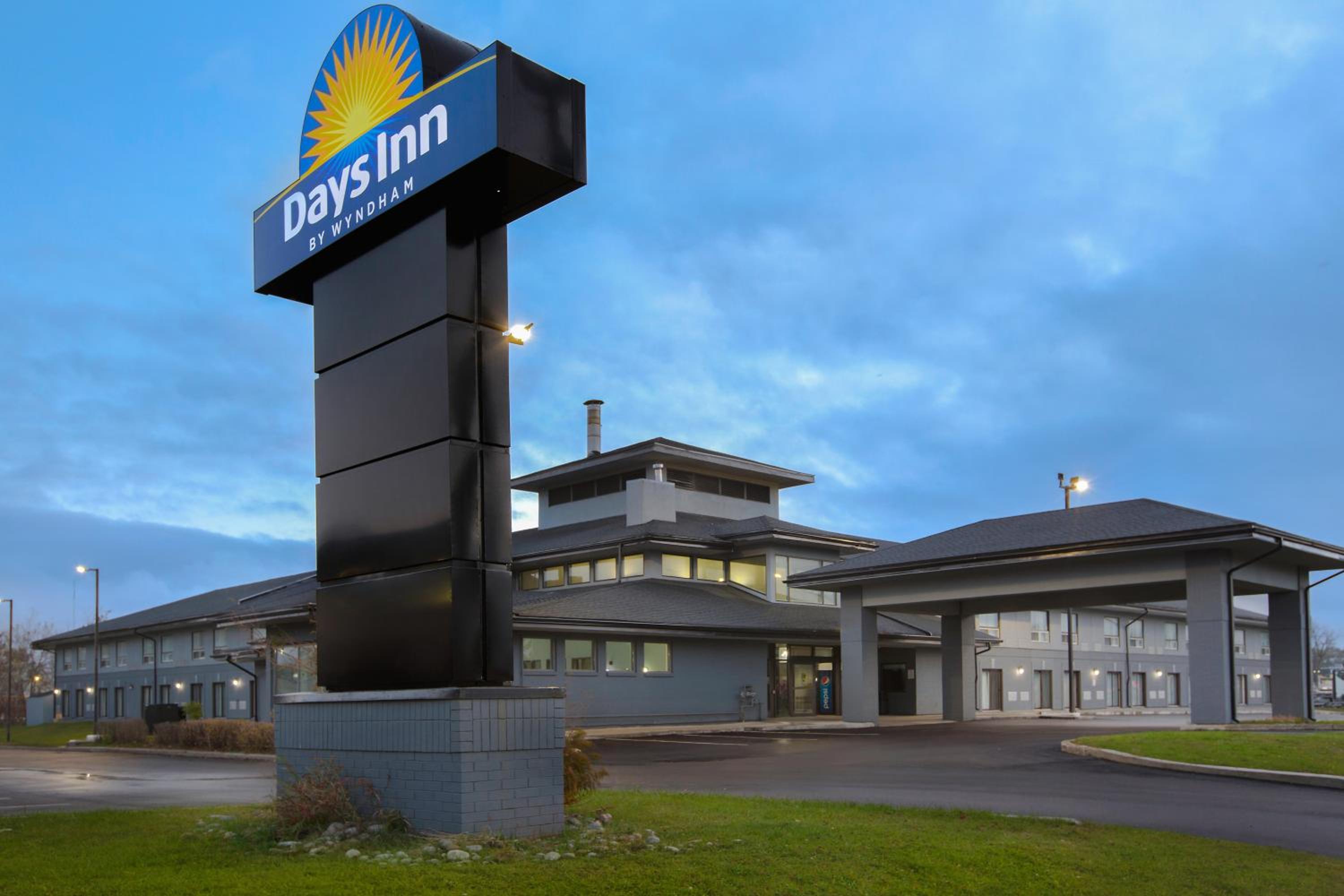 Barrie Vacations - Days Inn by Wyndham Barrie - Property Image 12