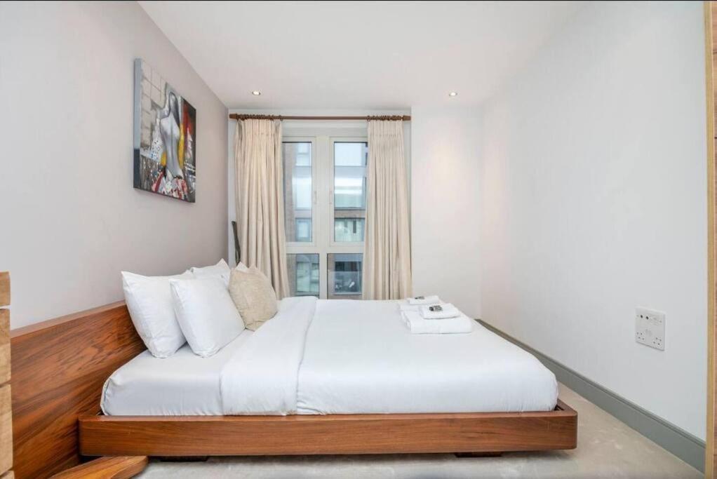Stylish flat in a posh Chelsea — hotel room