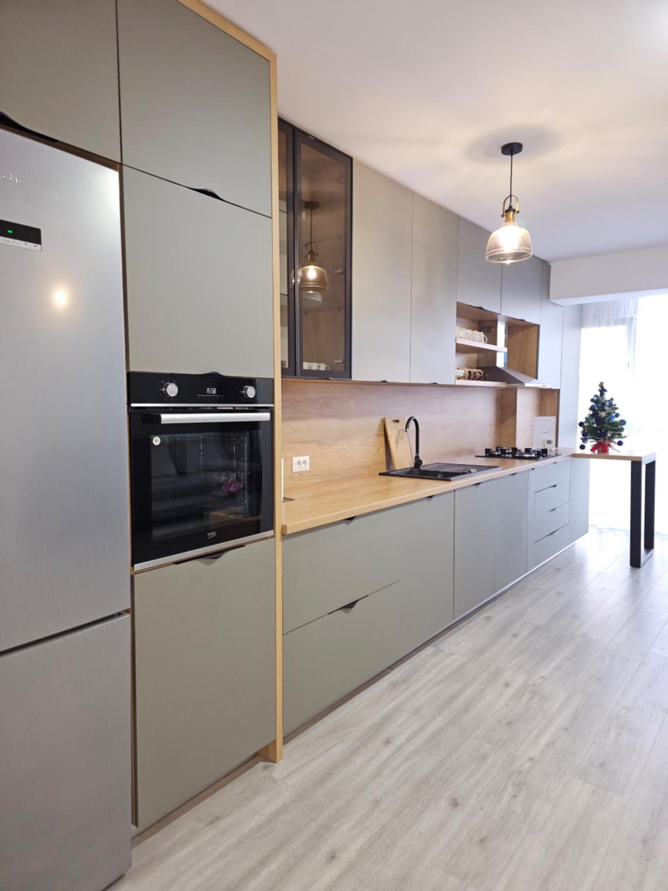 London Residence - Suceava City - view 2