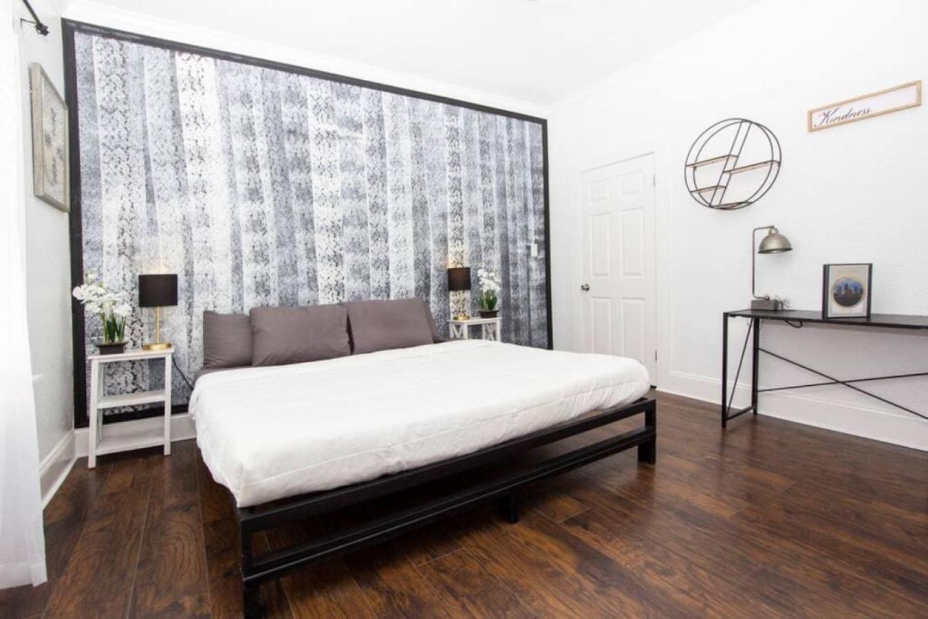 Modern Westshore