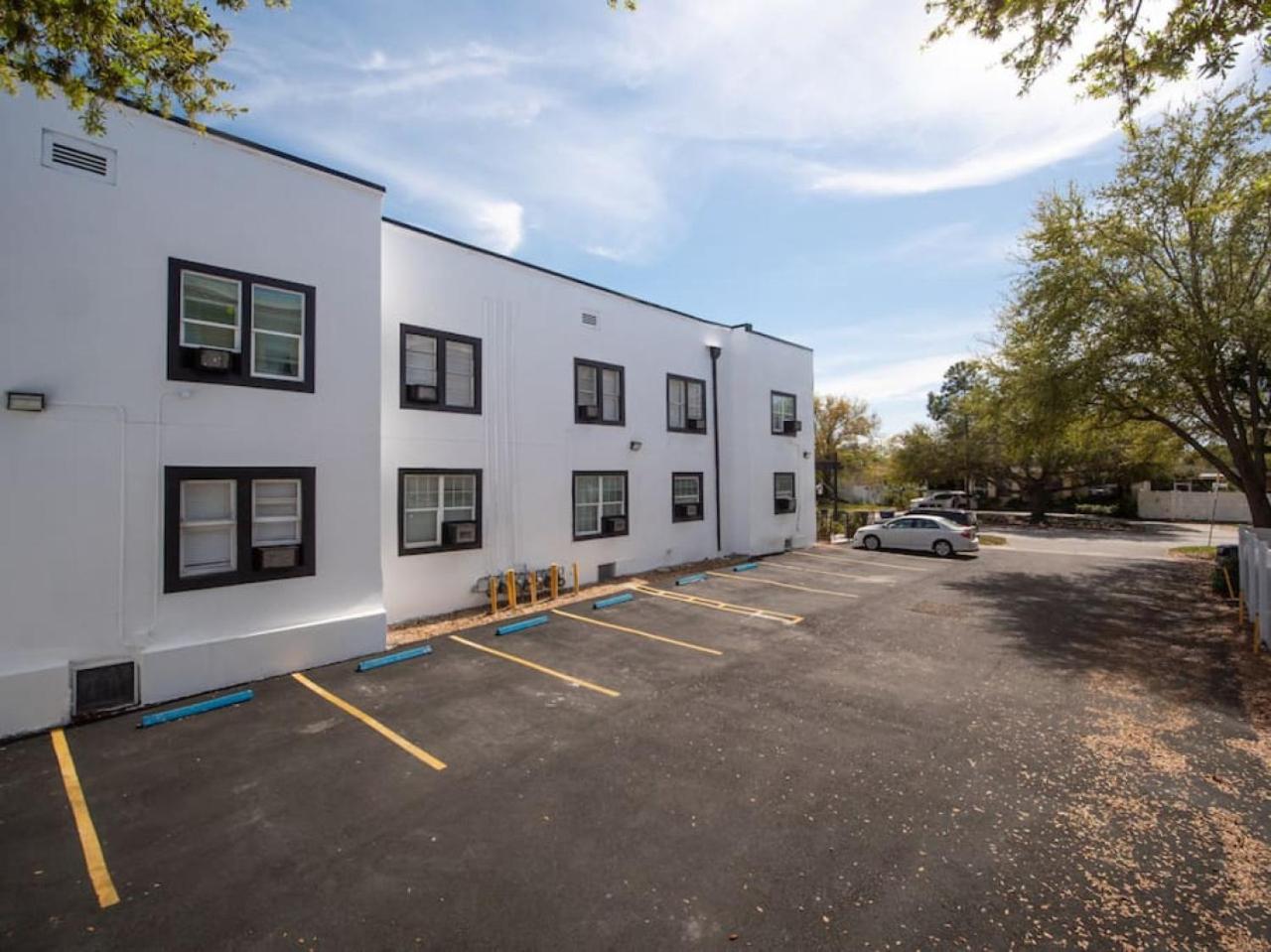 Modern Westshore