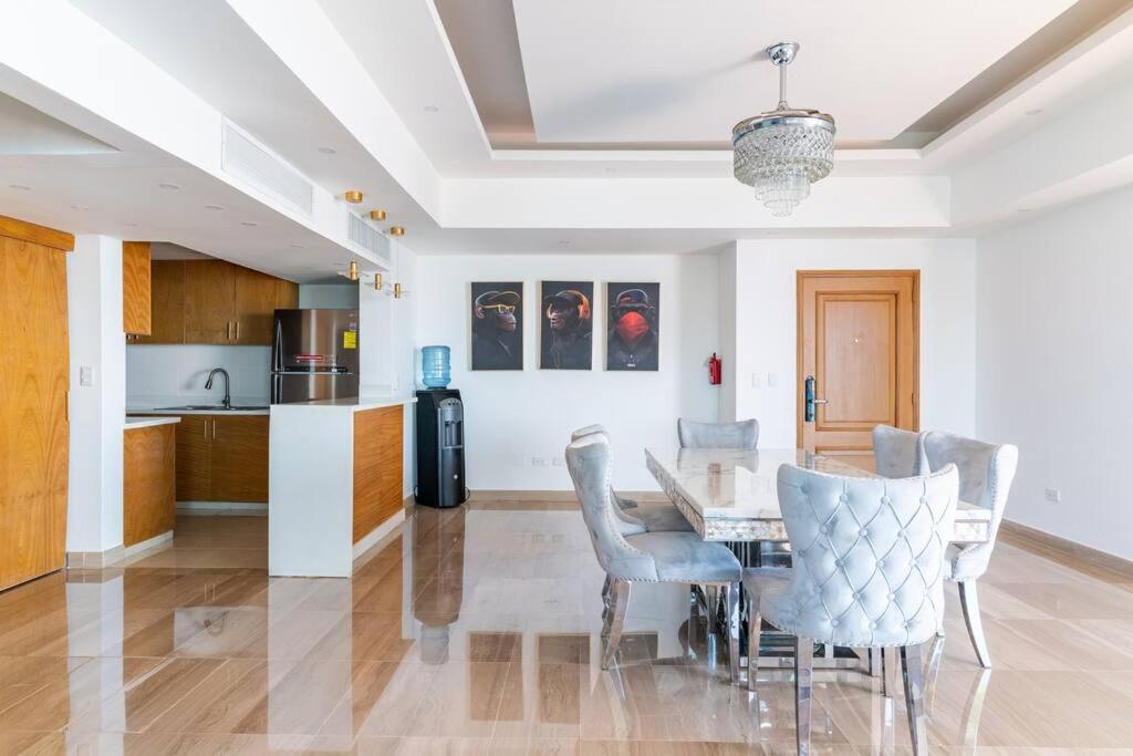 Luxurious 2BDR with Ocean View view 3