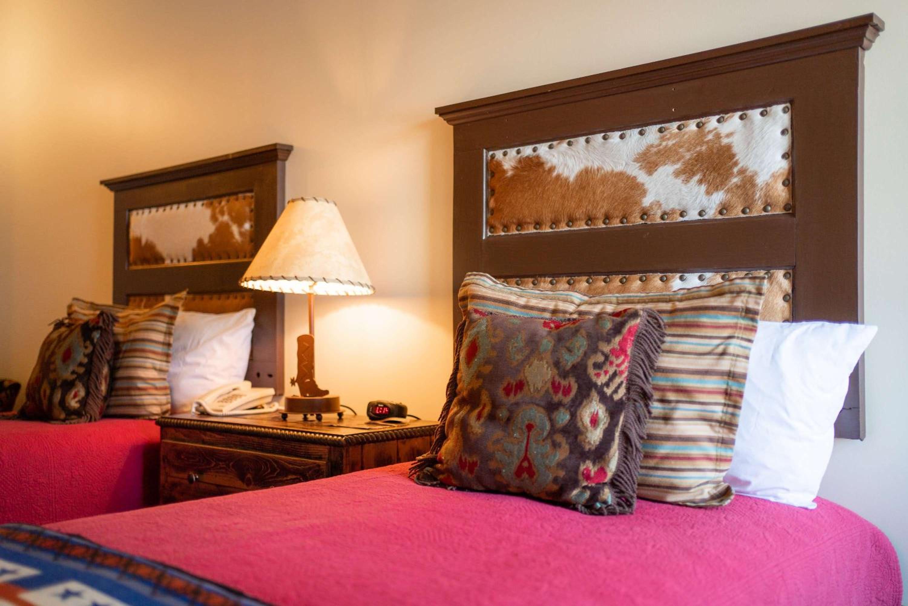 Sheridan Vacations - Sheridan Inn - Best Western Signature Collection - Property Image 1