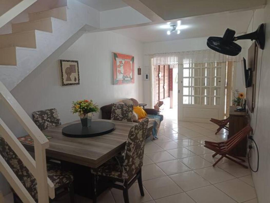 Lindo Duplex à 50 metros da praia