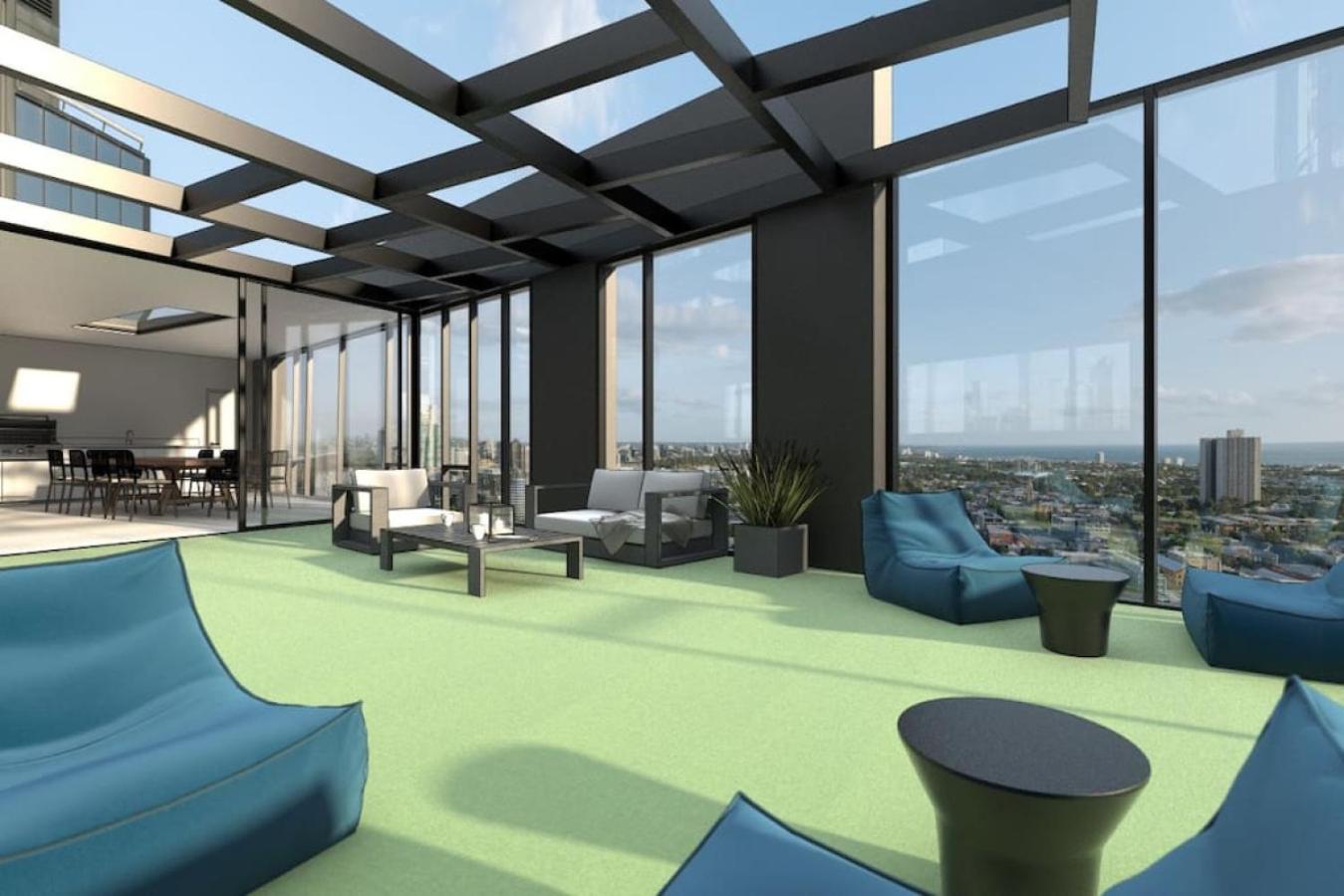 Ocean Views, Modern, Fast Wifi, Southbank Location