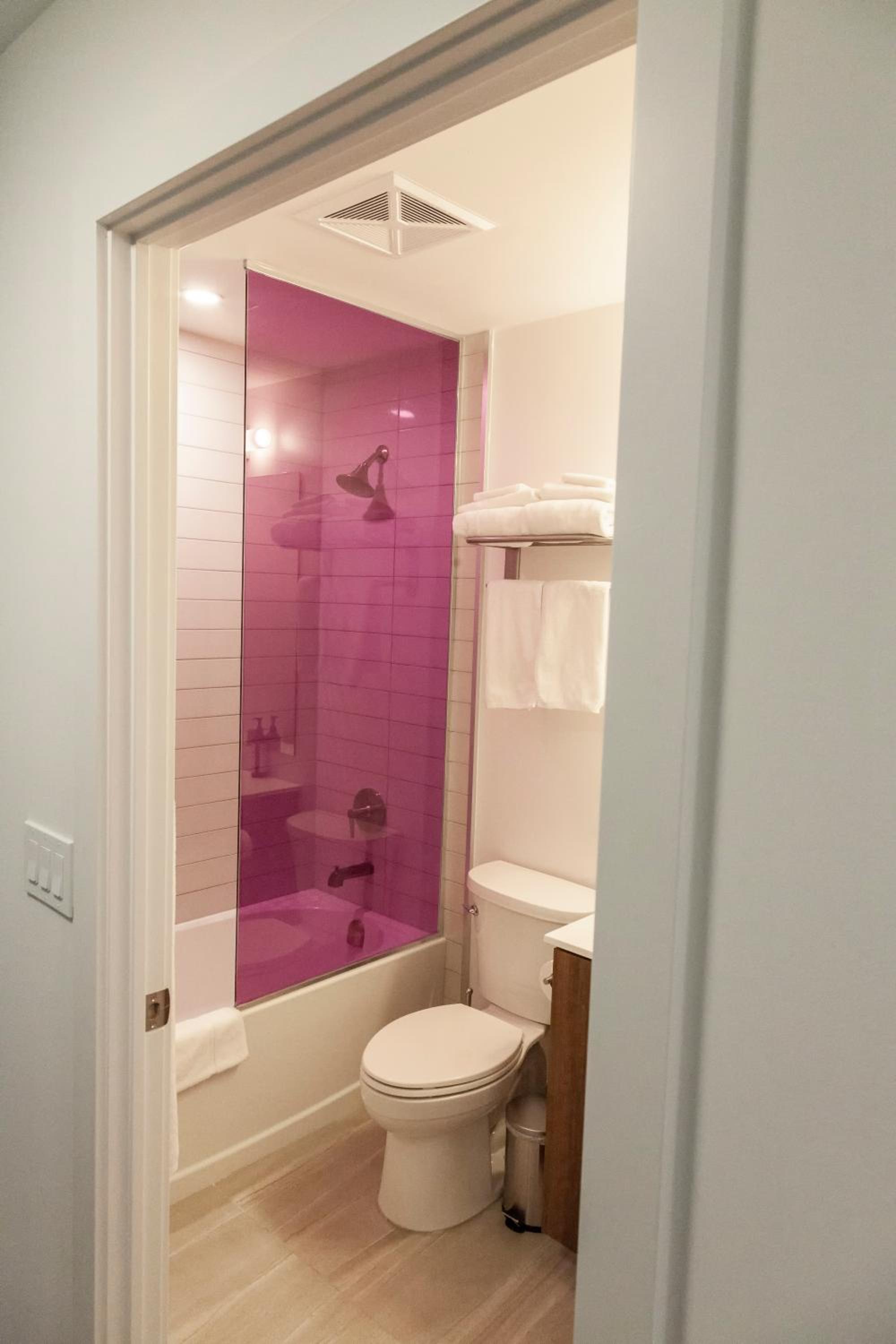 Kitchener Vacations - The Laundry Rooms Station Park Kitchener - Property Image 37