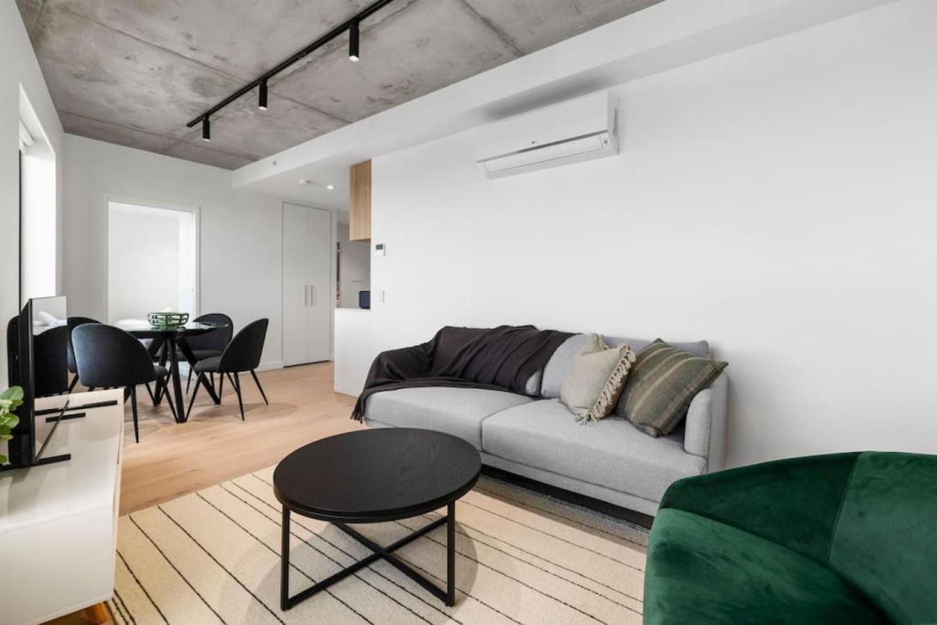 NEW Chic Stature Southbank 2 Bd