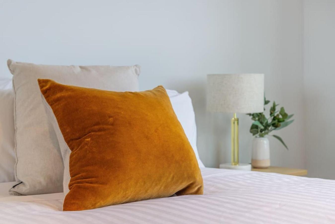 NEW Chic Stature Southbank 2 Bd