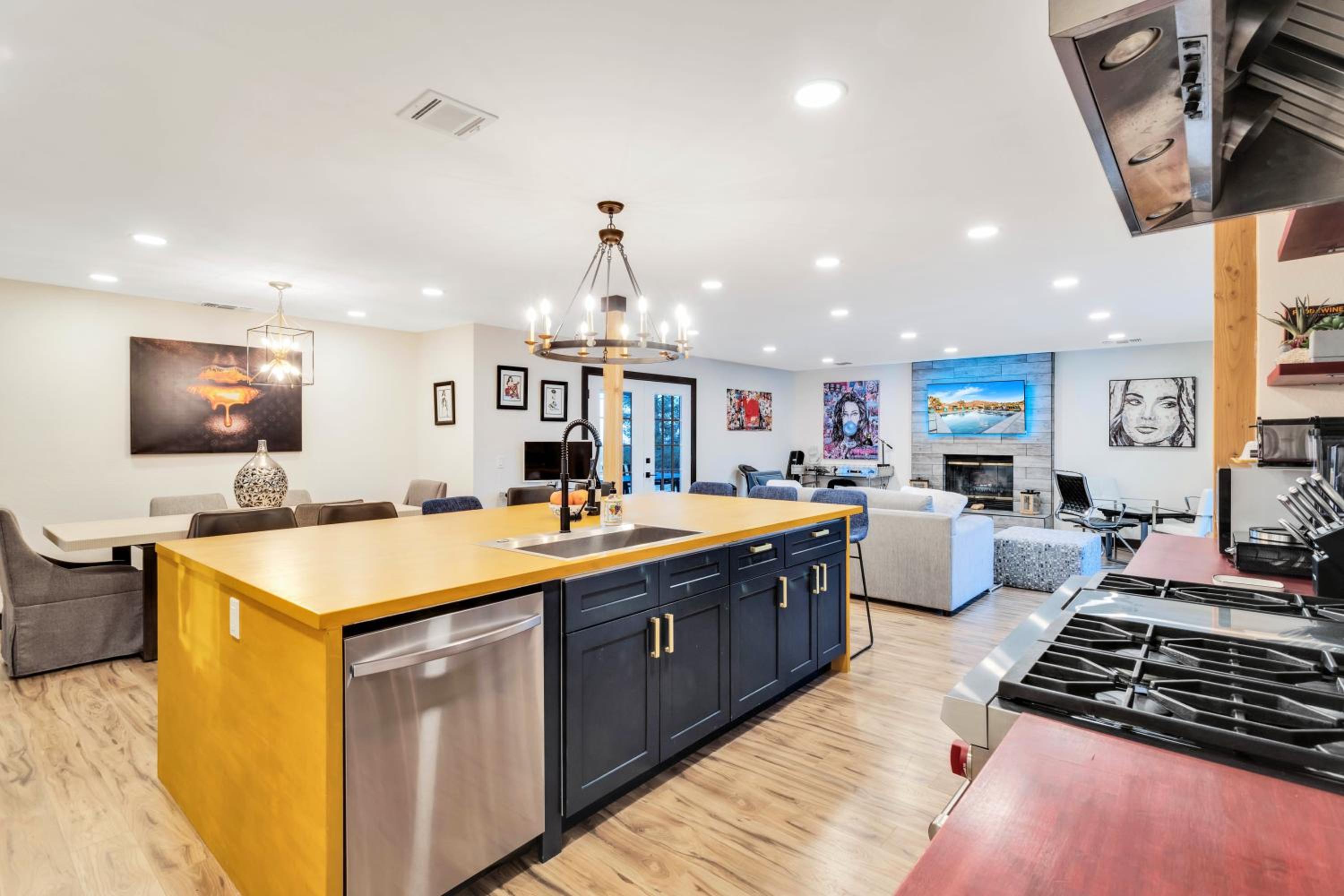 Joshua Tree Villa with Pool & Hot Tub - 20 Acres, Game Room, Near National Park