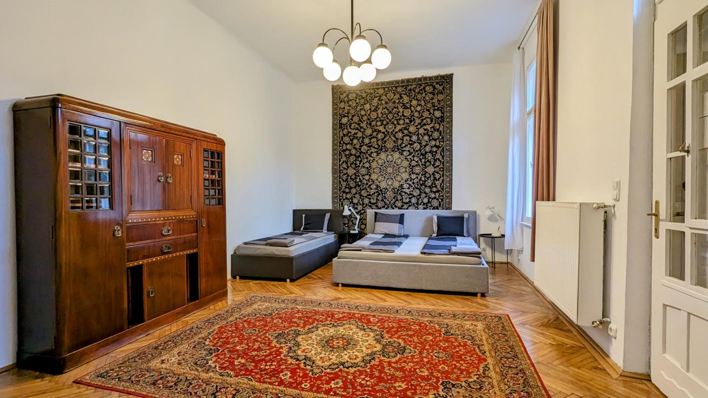 Magyaros-szecessziós Villa