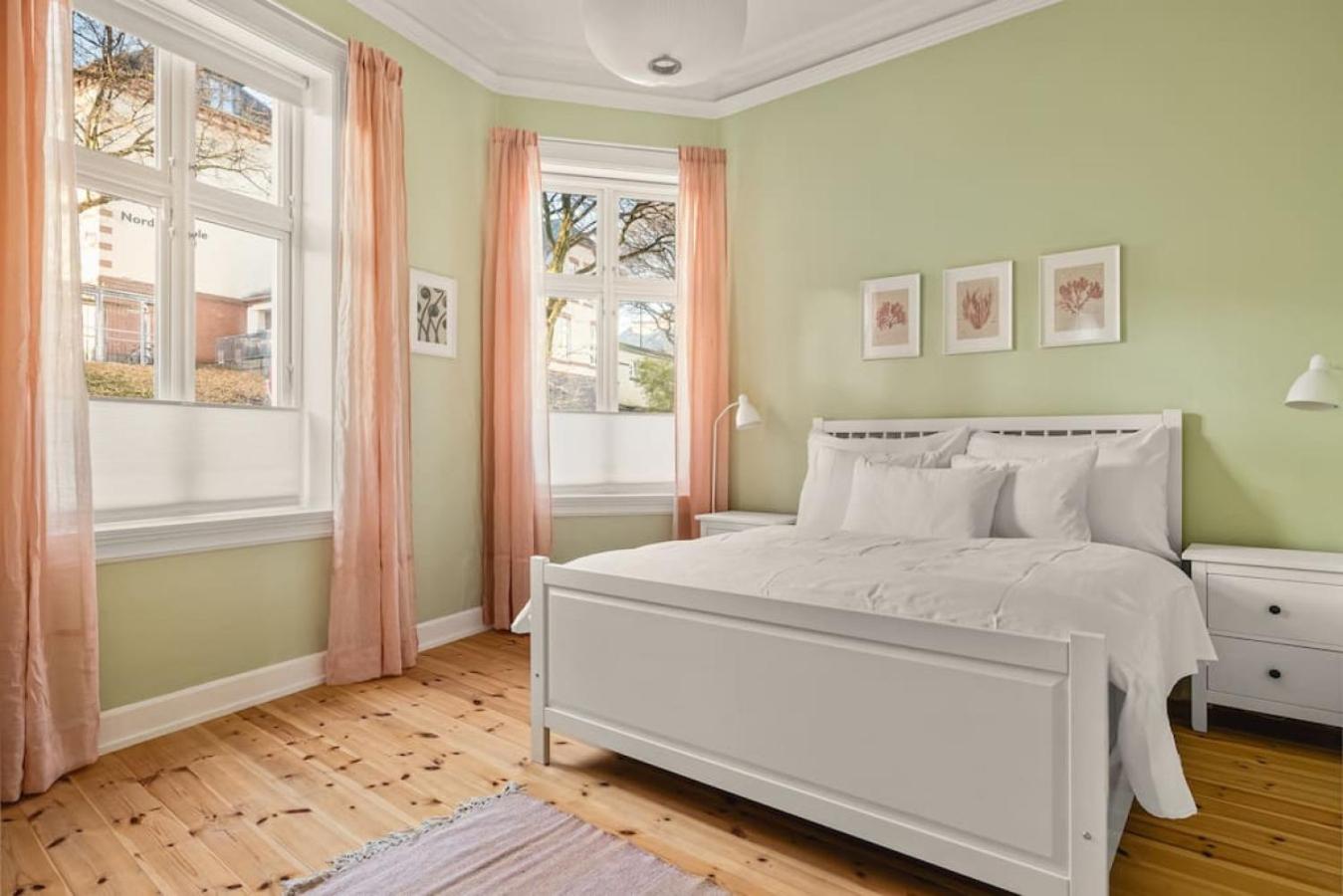 Dinbnb Homes I Historical 1896 Residential view 2