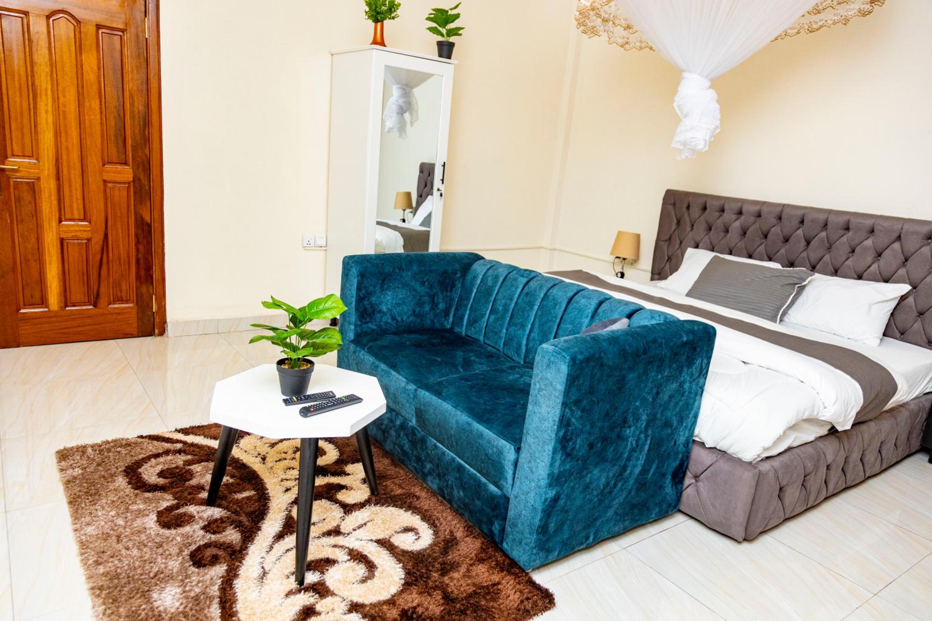Luxury Studio @ Twiga House view 4