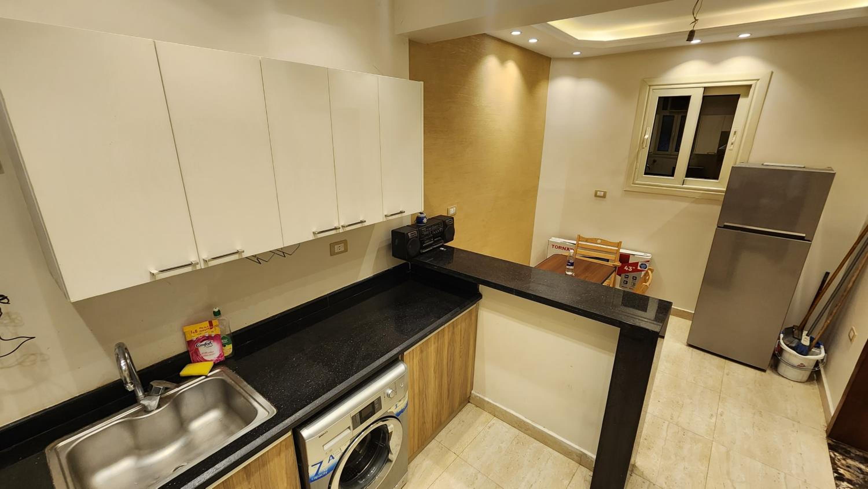 3rd floor luxury apartment-families only