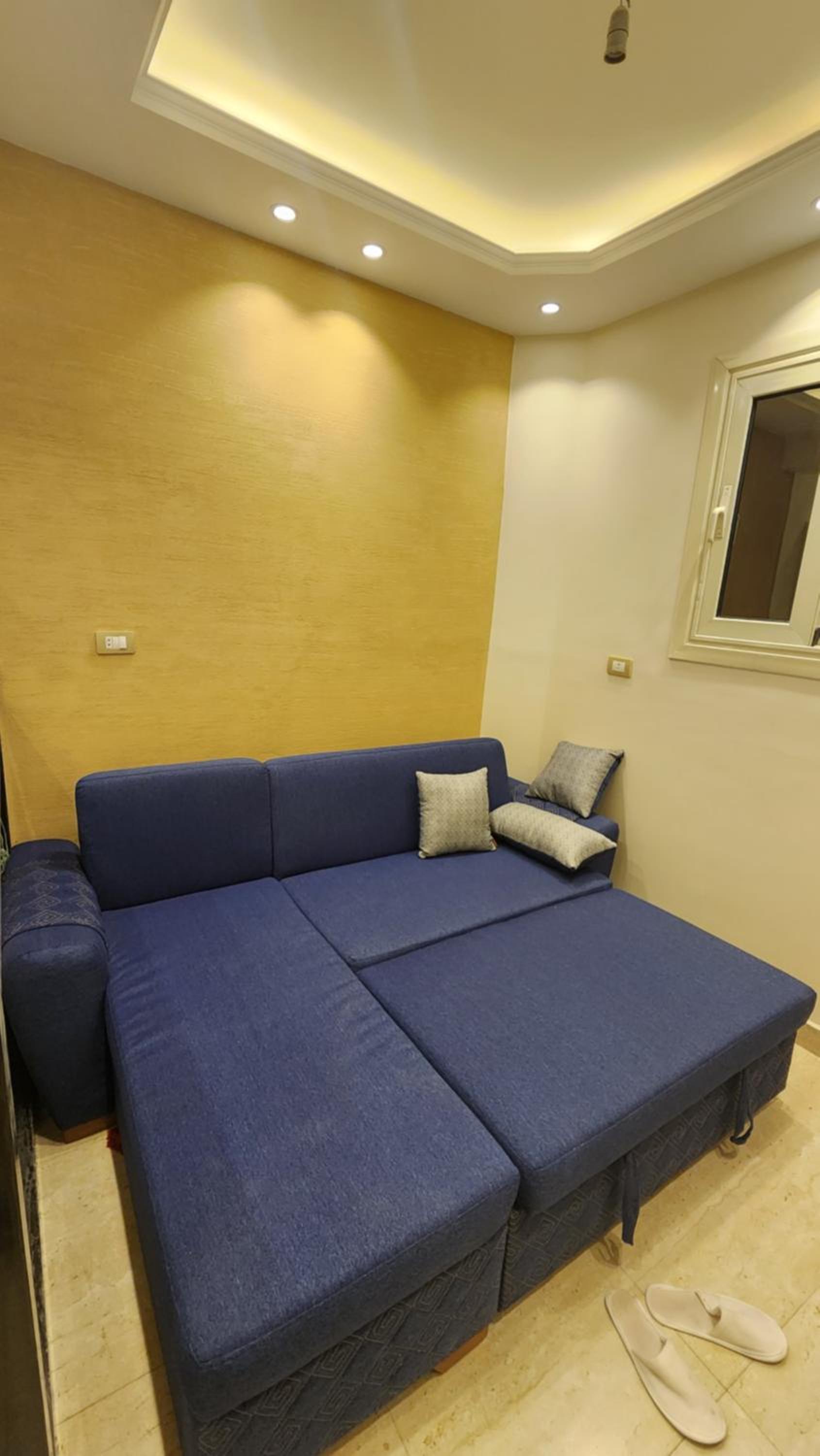3rd floor luxury apartment-families only