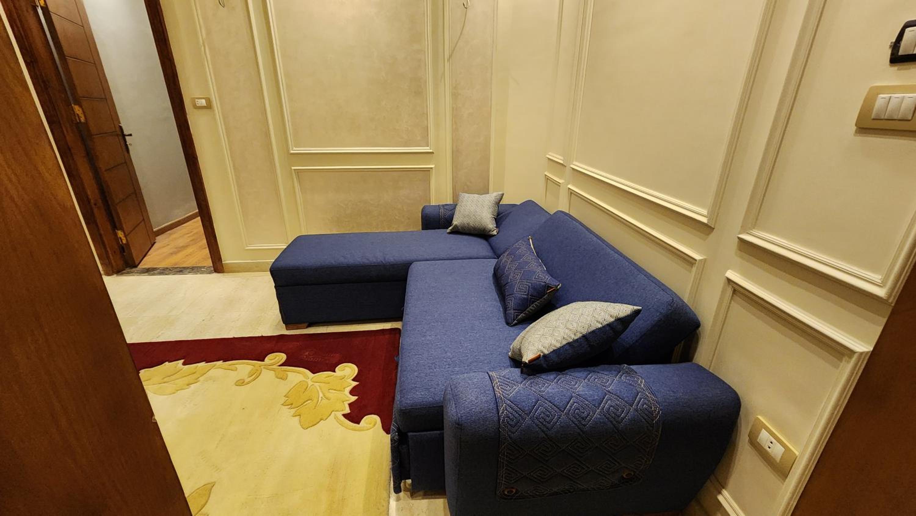 3rd floor luxury apartment-families only
