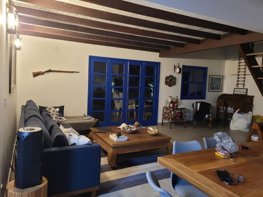 Pé na areia e tranquilidade