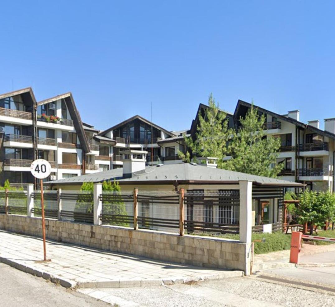 Garden apartment Aspen Suites A008