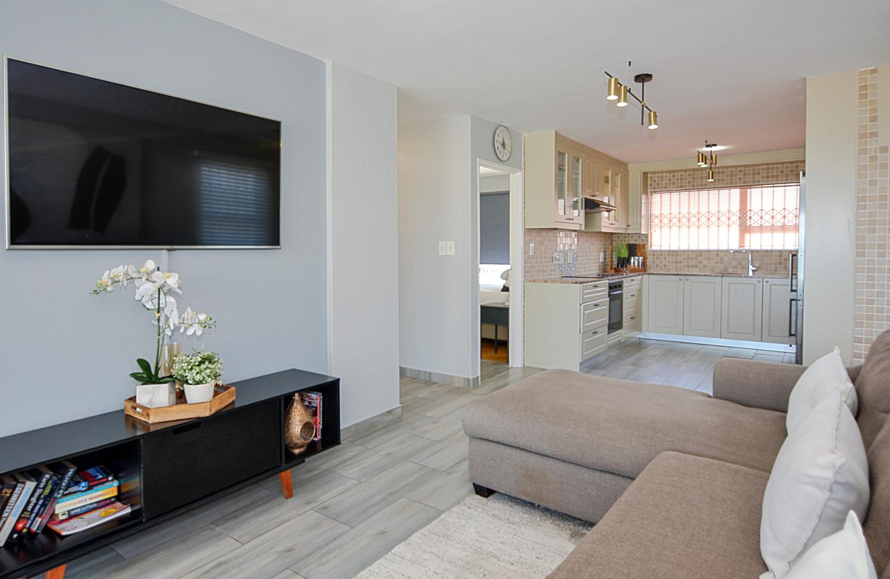 Ocean view Luxury Beachfront Self Catering Apartment view 3