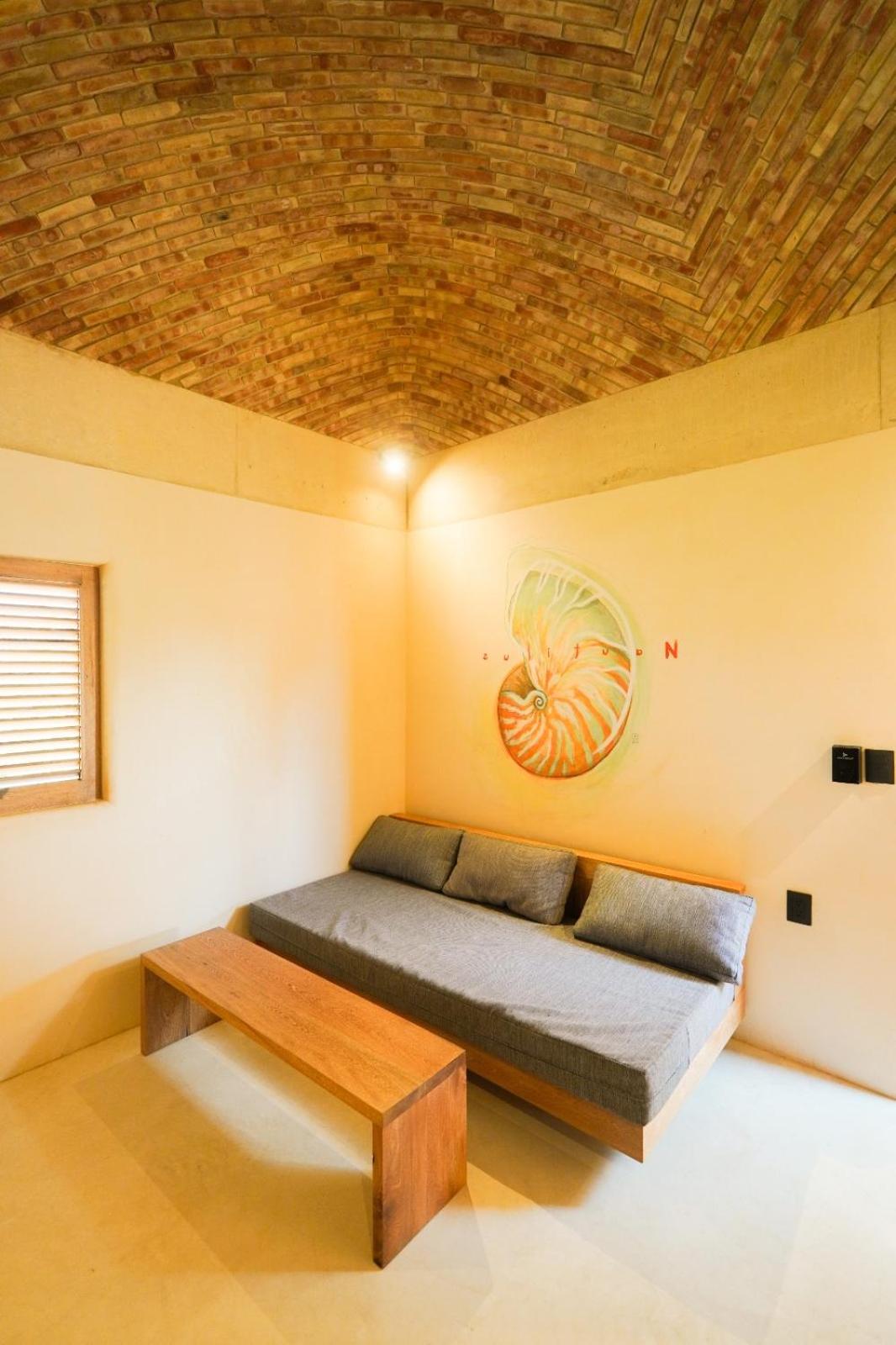 Casa Borka LUXURY FULLY FURNISHED BEACH CONDOS WITH POOL