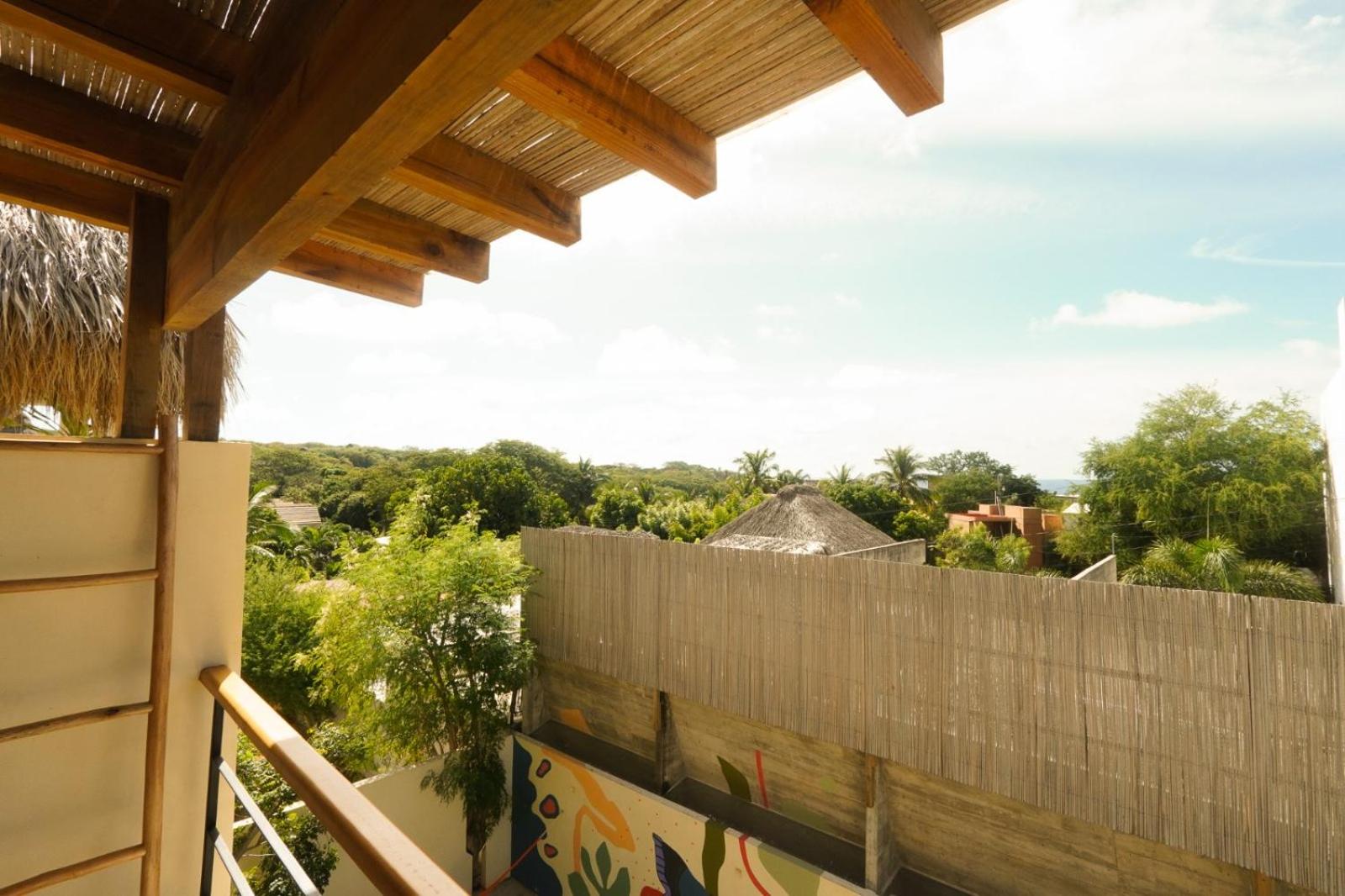 Casa Borka LUXURY FULLY FURNISHED BEACH CONDOS WITH POOL