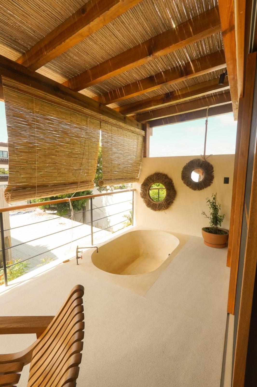 Casa Borka LUXURY FULLY FURNISHED BEACH CONDOS WITH POOL