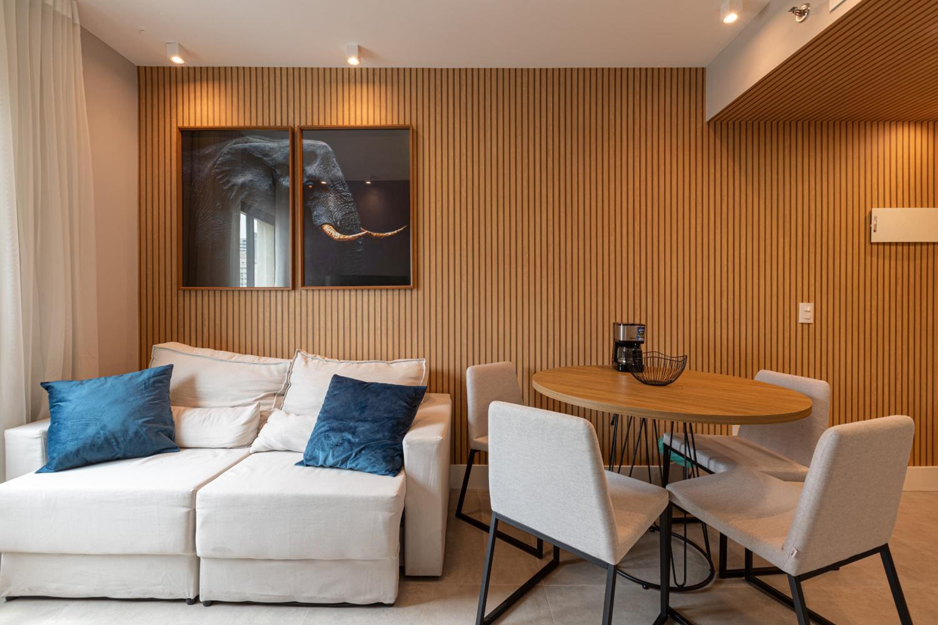 MCV - Capote Valente - Anora Spaces