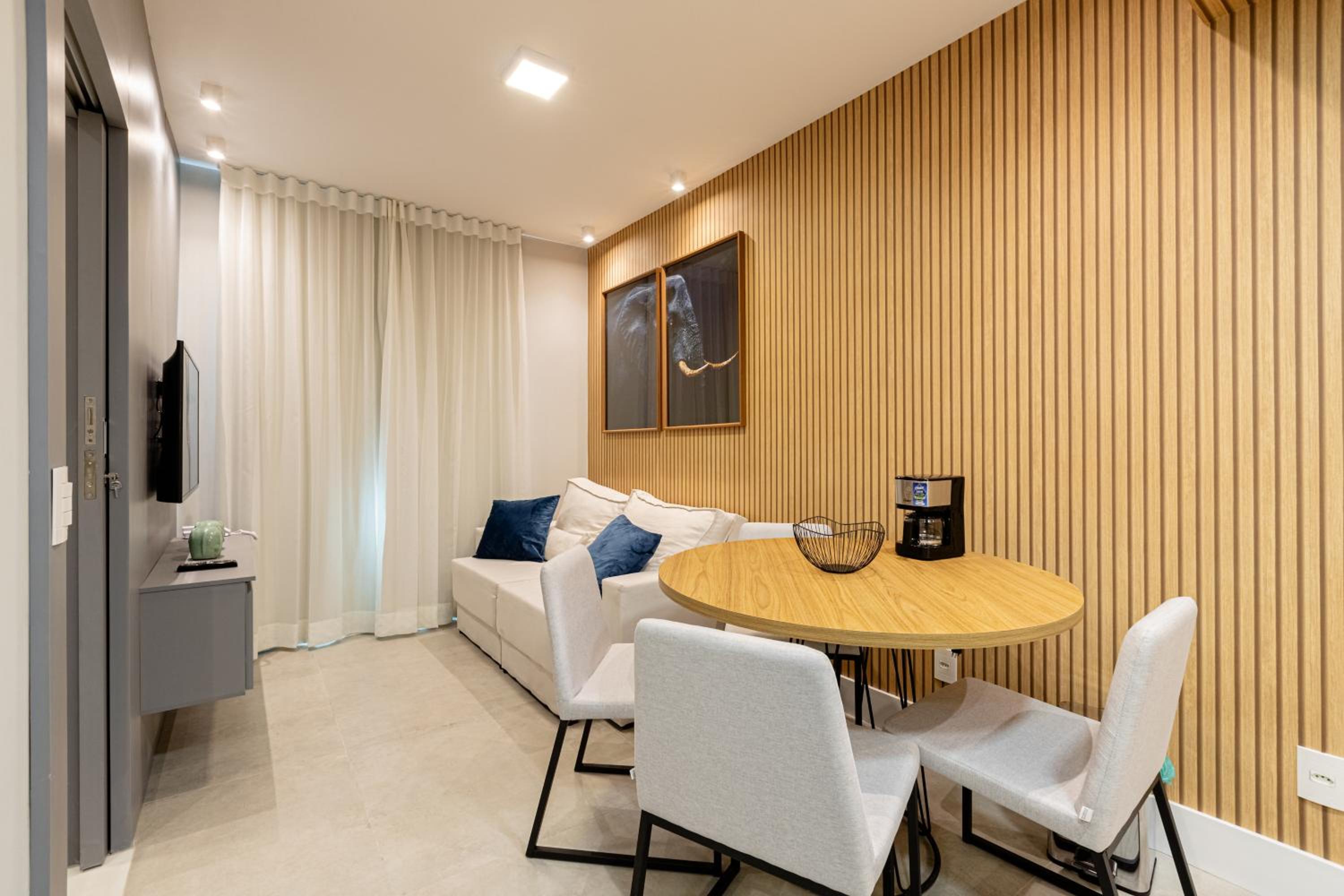 MCV - Capote Valente - Anora Spaces