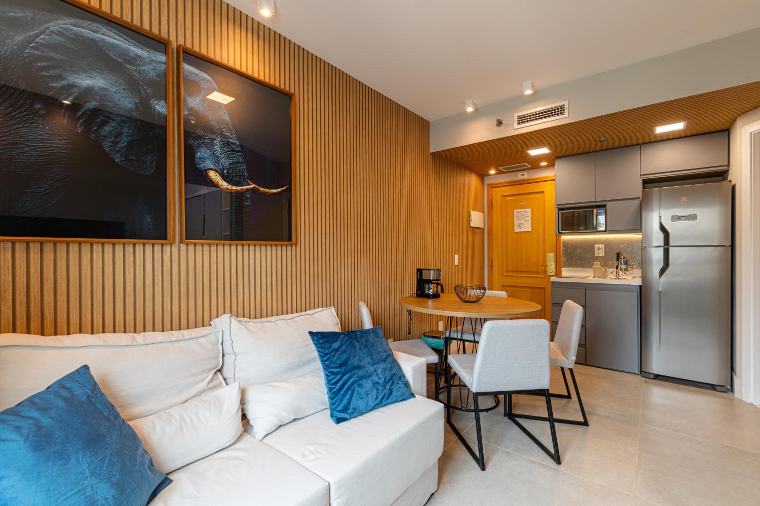 MCV - Capote Valente - Anora Spaces