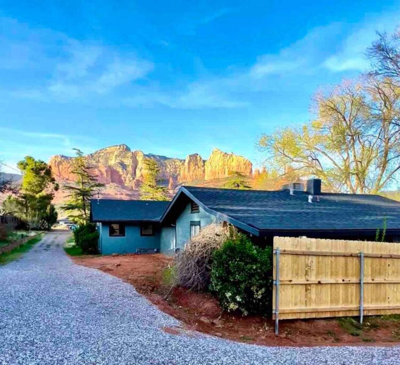 Quaint 1 bedroom Unit with Hottub in Uptown Sedona view 4
