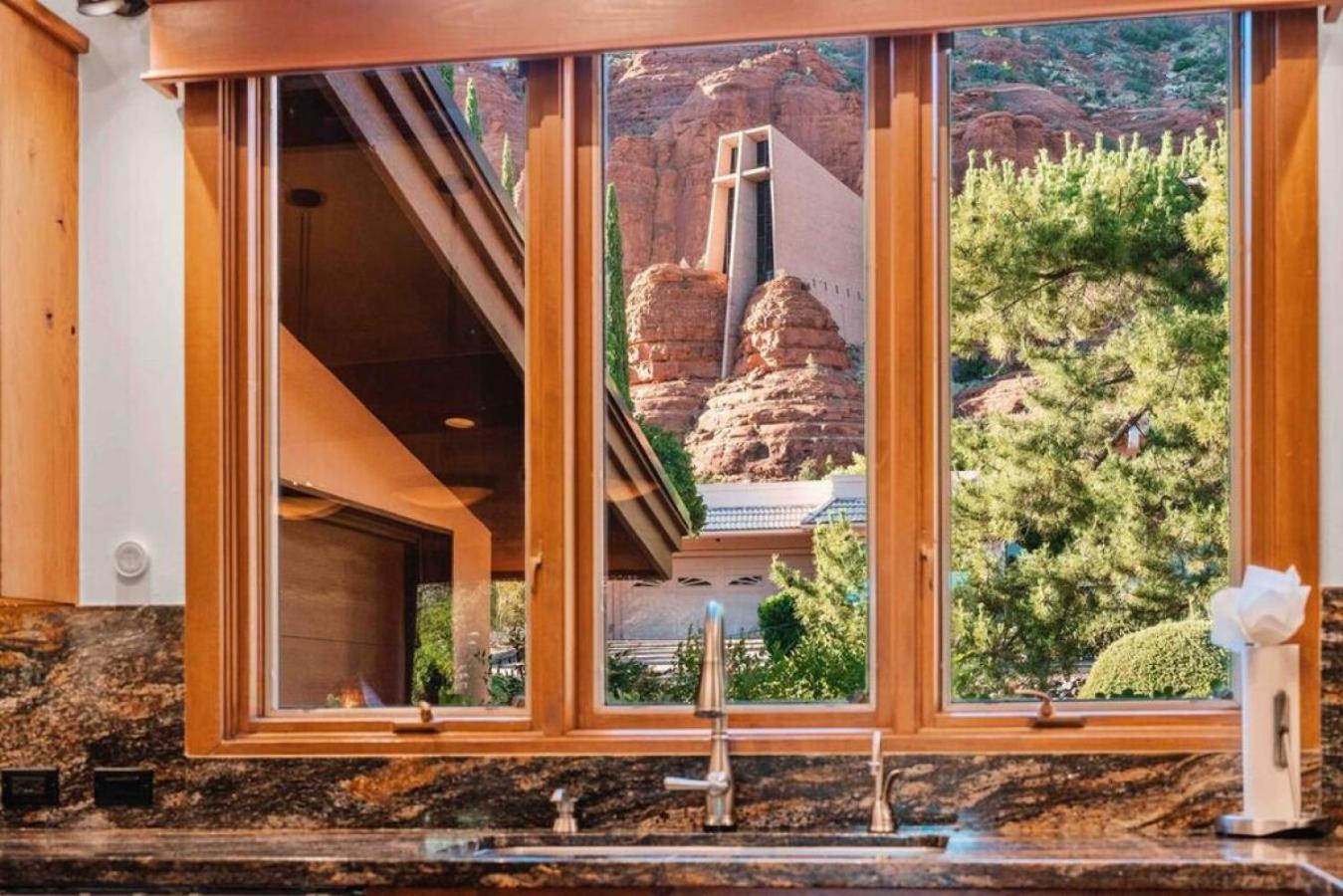 Chapel Vortex Home Red Rocks Hot Tub Gardens view 3