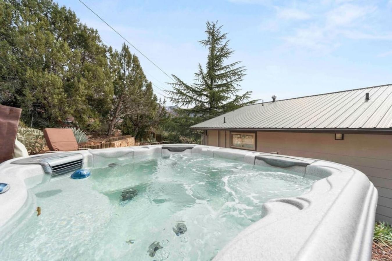 Top of uptown Sedona with Panoramic Views and Hot Tub view 2
