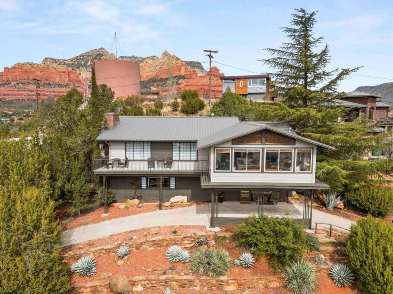 Top of uptown Sedona with Panoramic Views and Hot Tub view 5