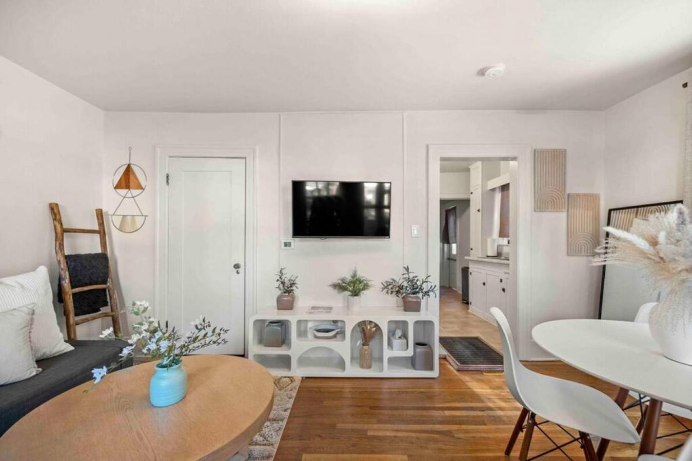 Desert Modern Downtown Flagstaff Unit with Hot Tub view 3