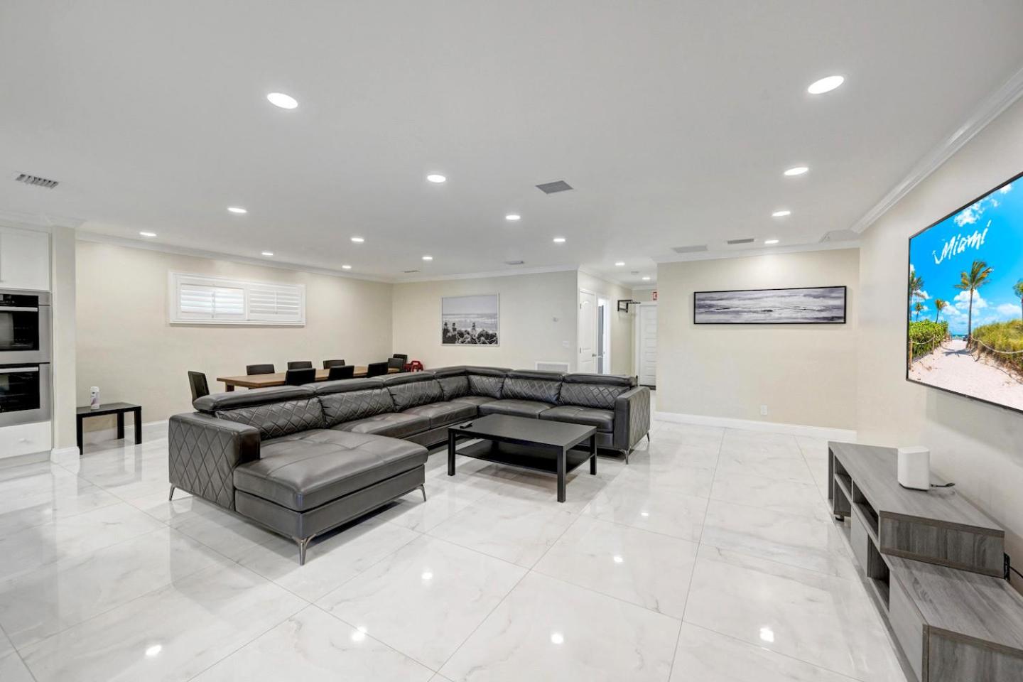 Premium Luxury 5BR Villa near Hollywood Beach